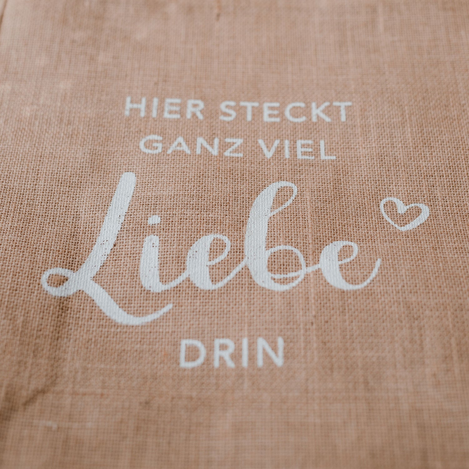Jute bag with saying "HIER STECKT GANZ VIEL Liebe DRIN" - Eulenschnitt