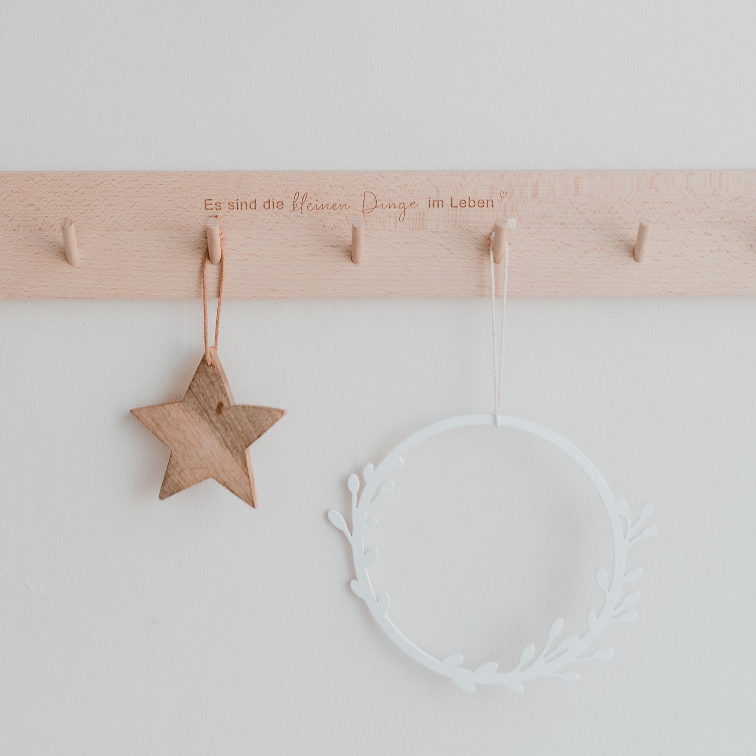 Wooden wreath leaves white - Eulenschnitt