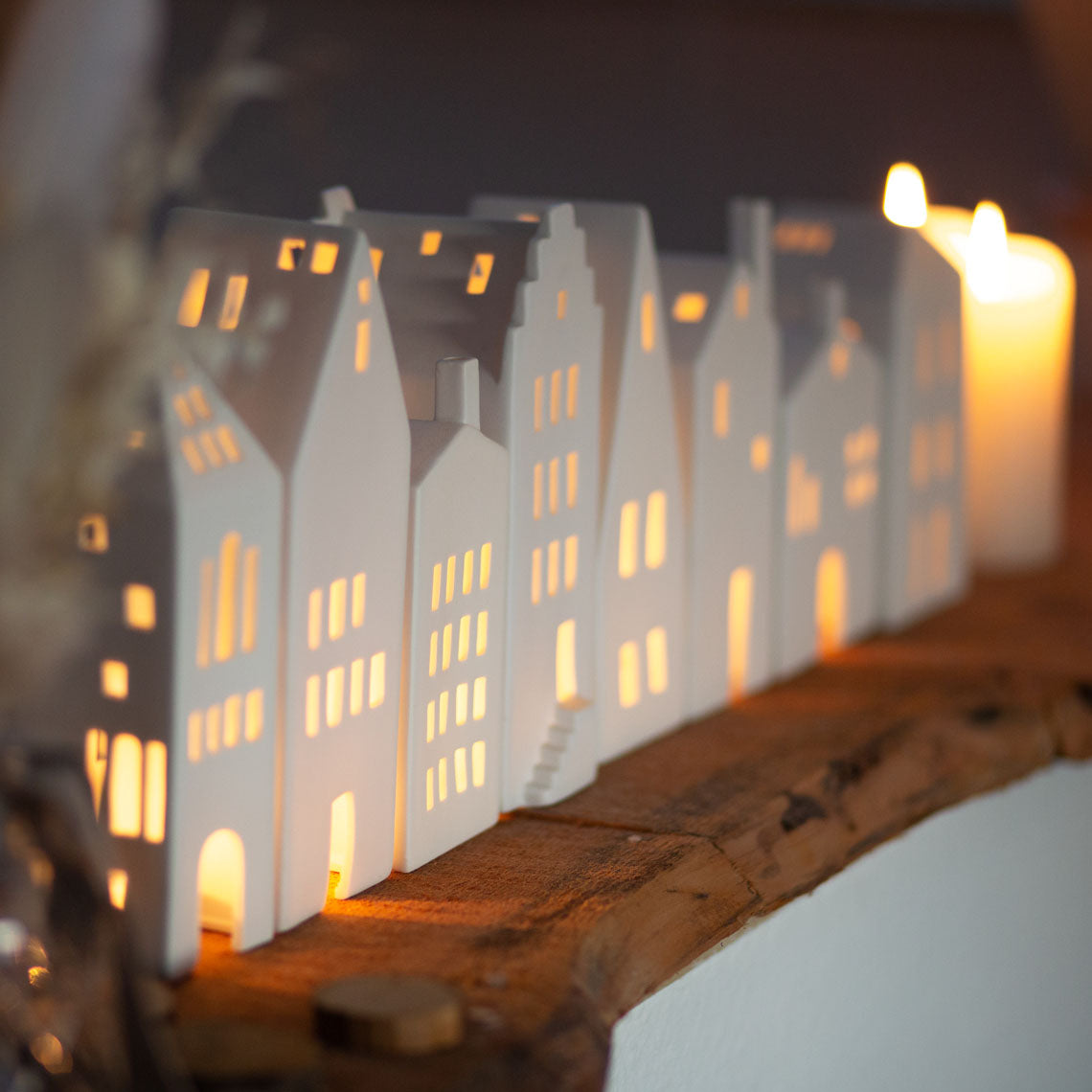 Lighted house tower - handmade - Räder