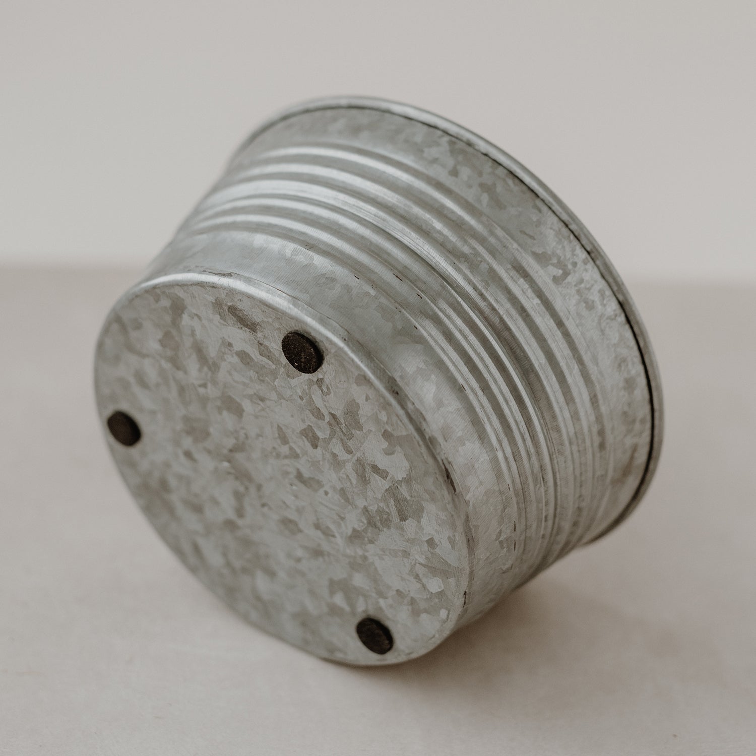 Metallbox rund 20cm - Eulenschnitt