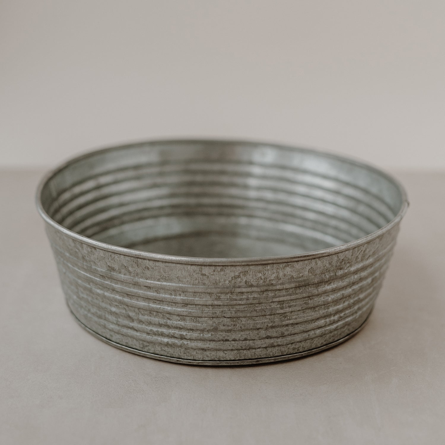 Metallbox rund 30cm - Eulenschnitt