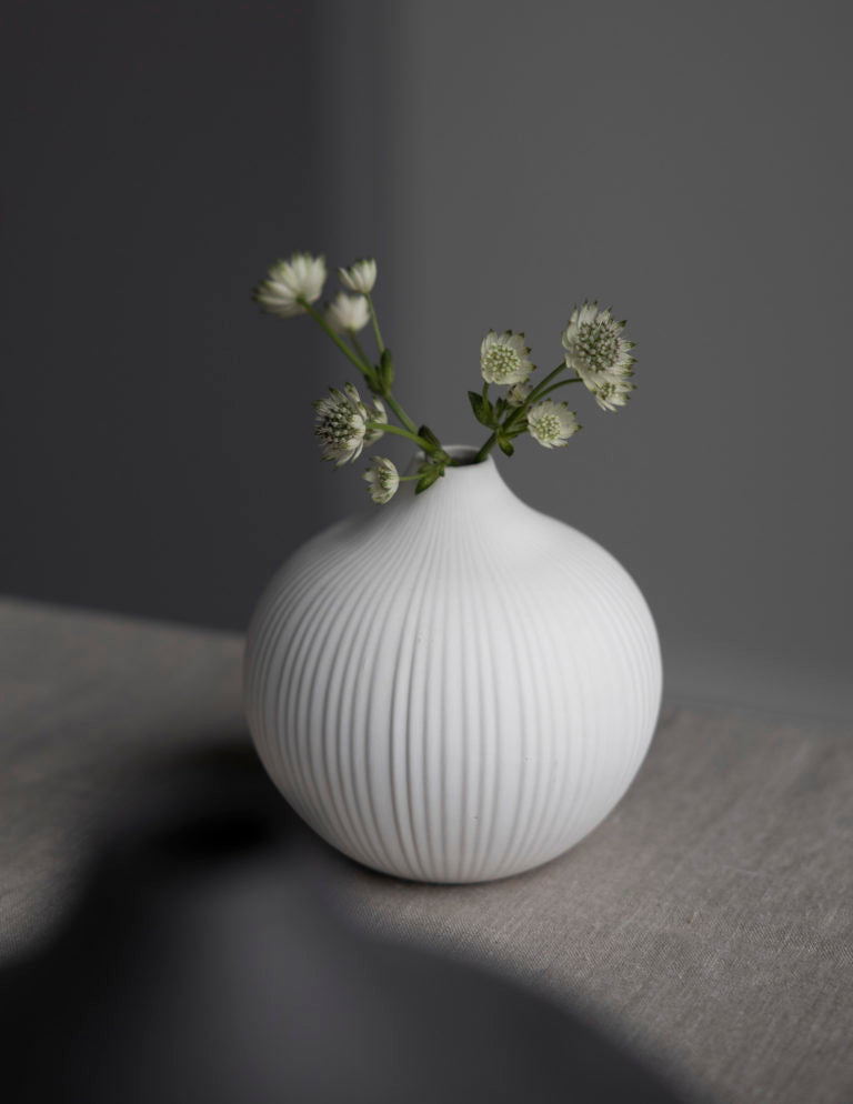 Vase "Fröbacken" medium white - Storefactory