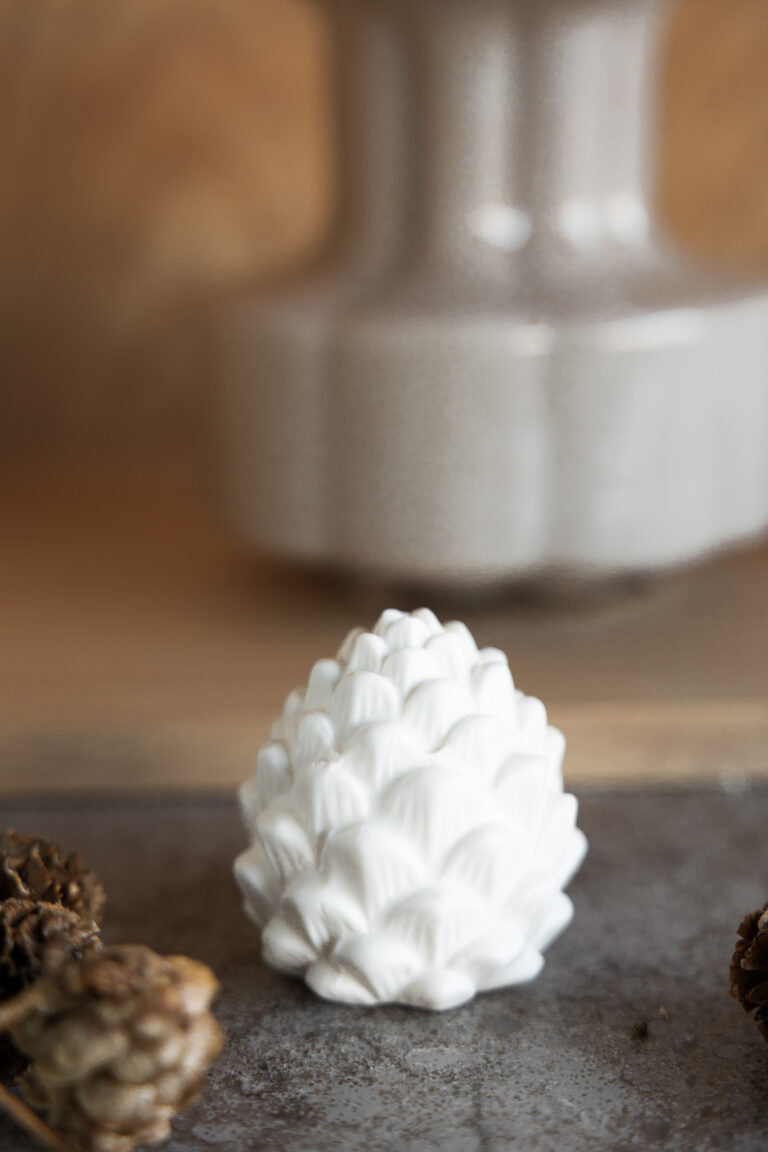 Pomme de pin décorative "Berghamn" petite - Storefactory