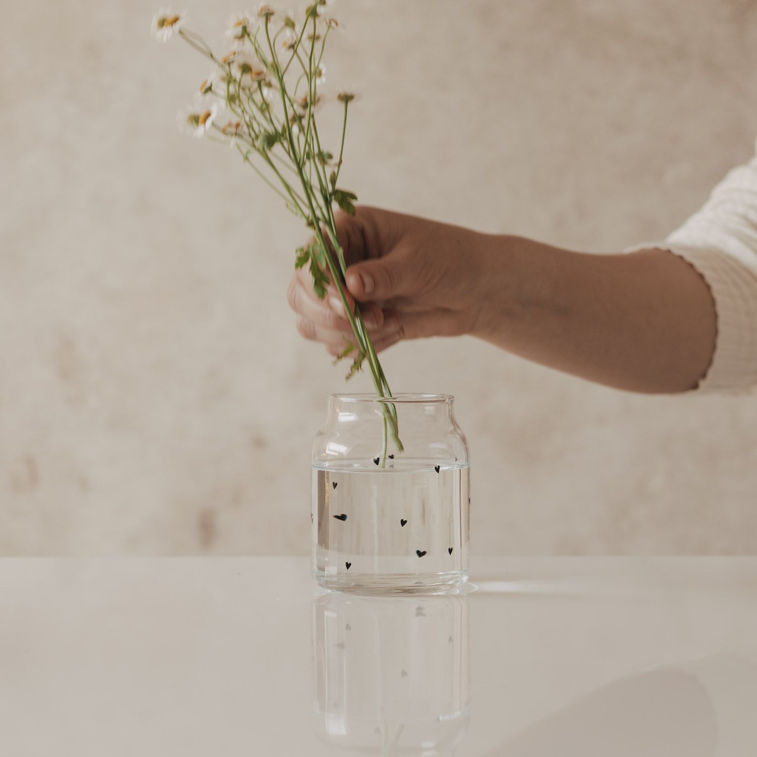 Glass vase hearts small black - Eulenschnitt (Image 4)