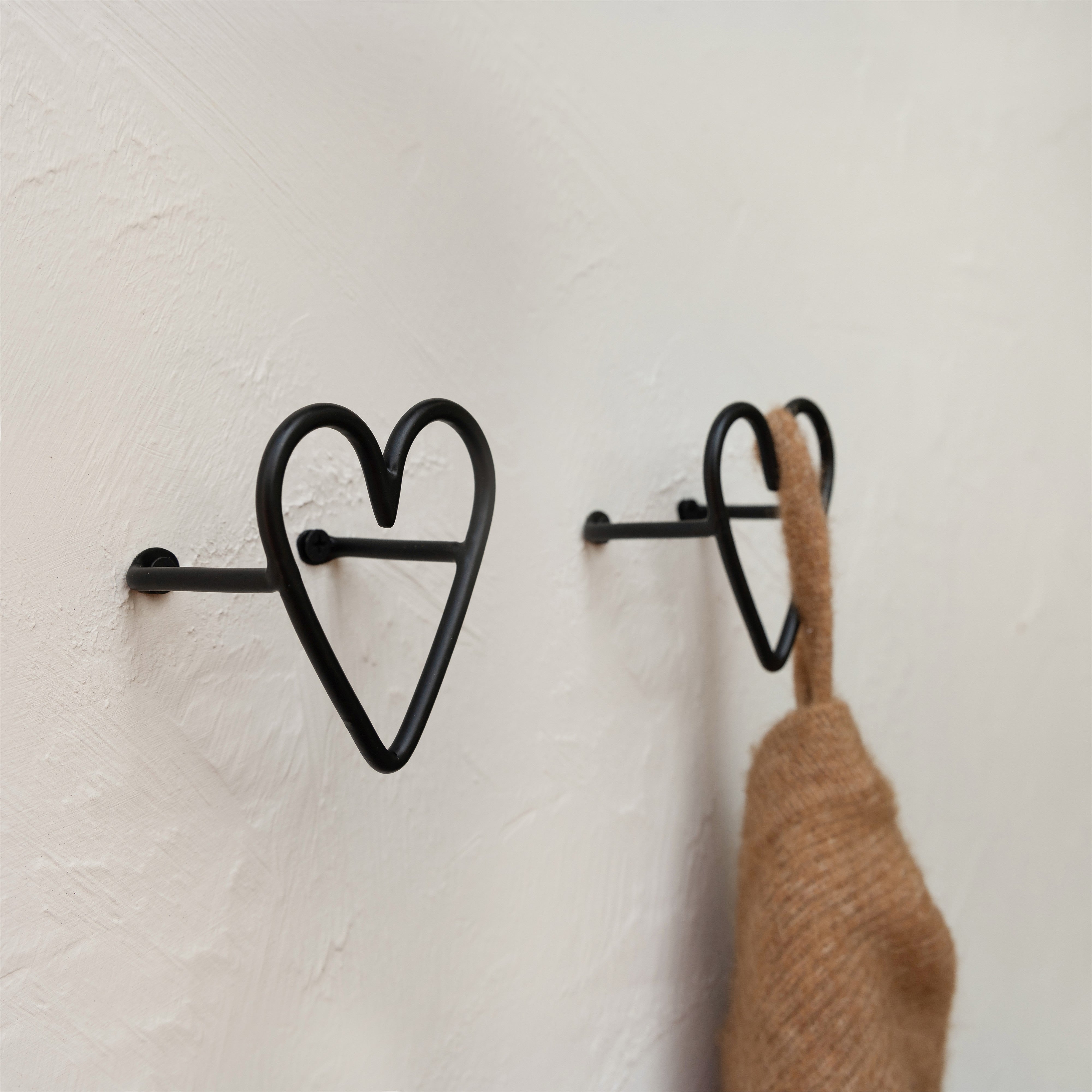 Haken "heart" schwarz Design 2 - Bastion Collections (Bild 3)