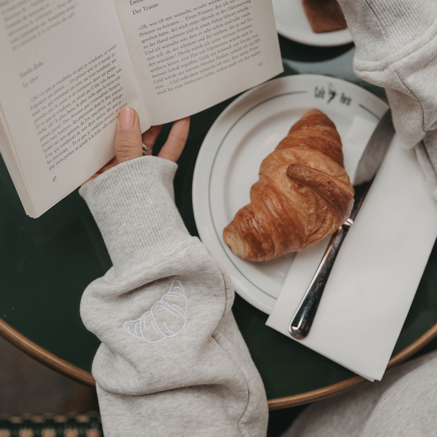Hoodie "Croissant & Coffee Club" M – Limited Edition - Eulenschnitt