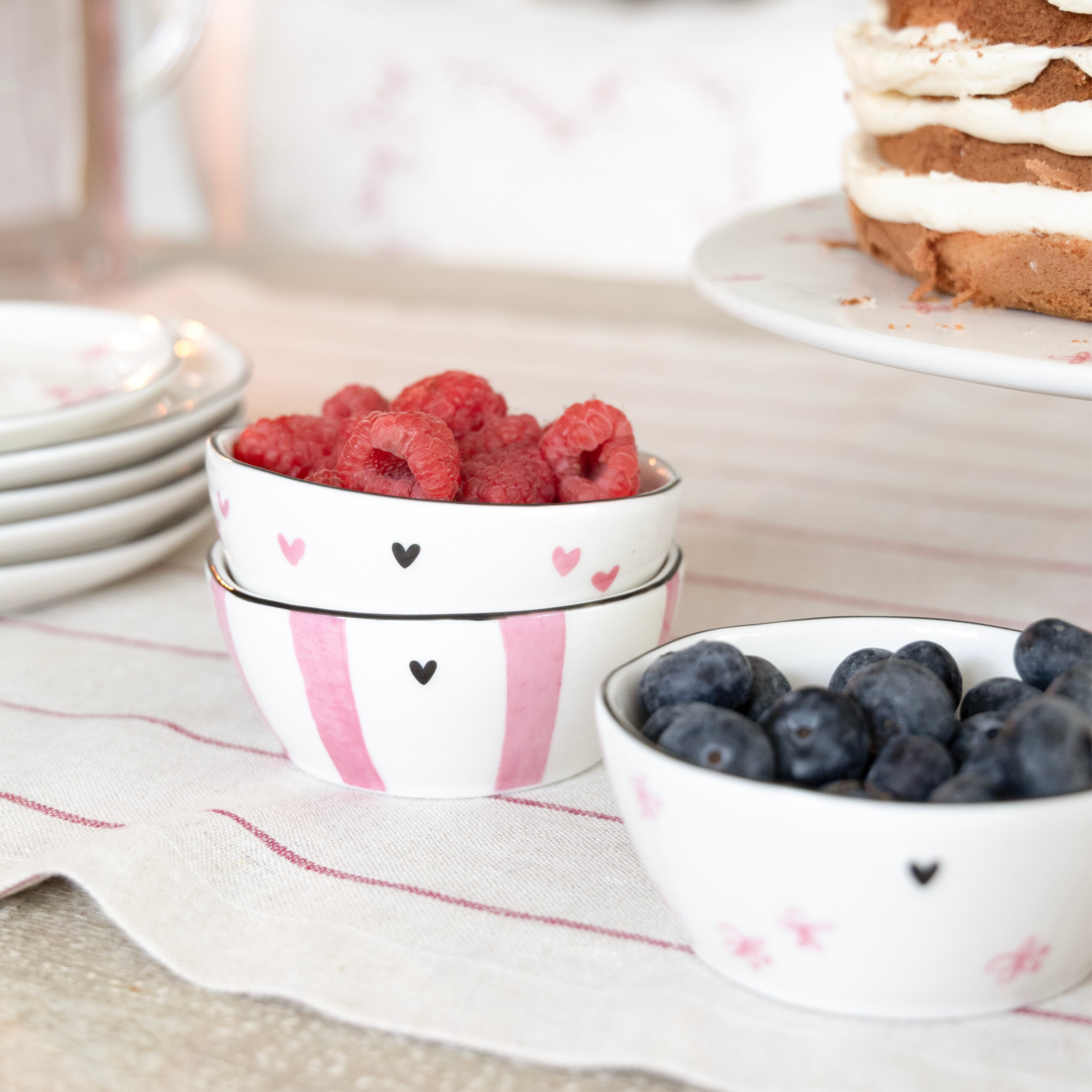 Mini bowls "hearts" 9.5x4cm rose set of 3 - Bastion Collections