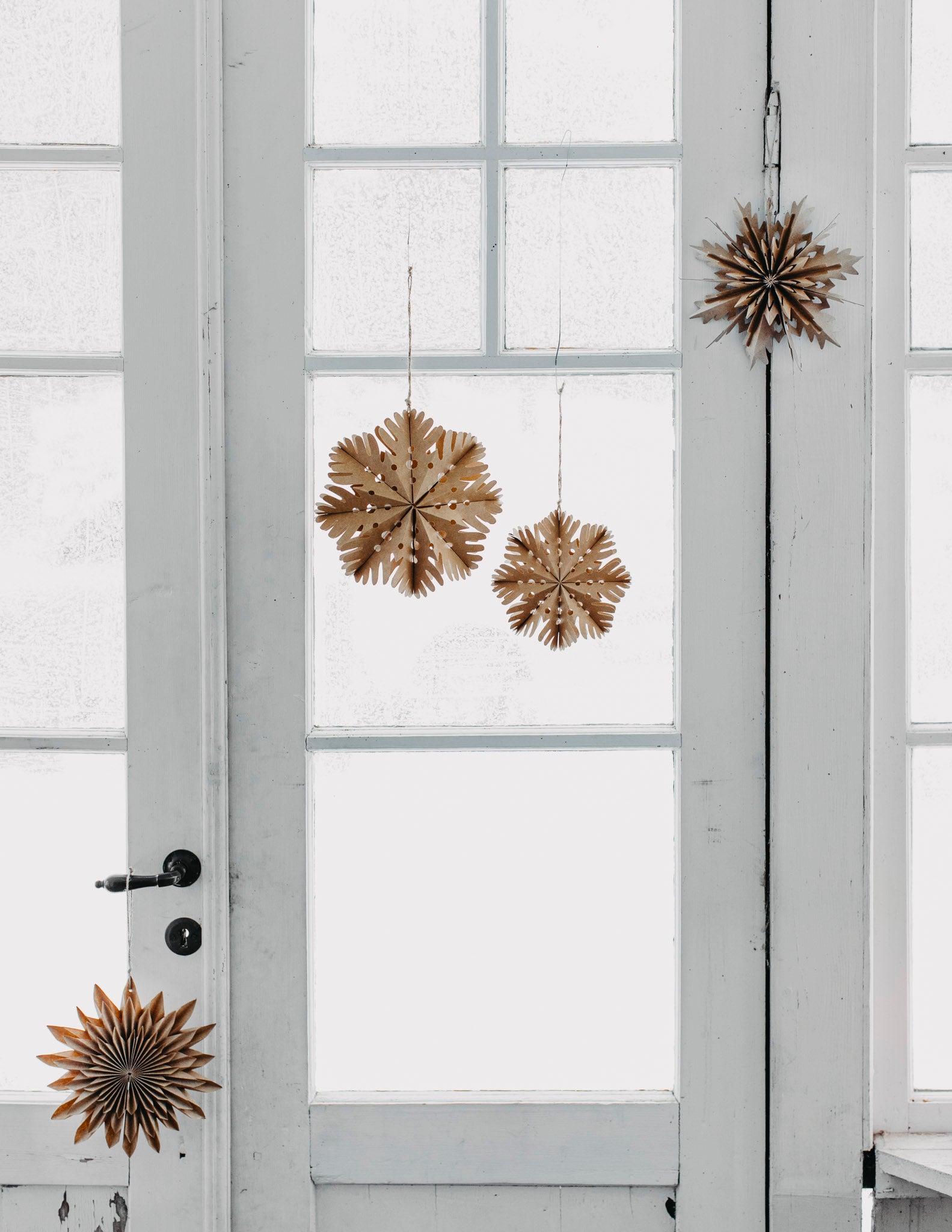 Snowflake paper "Busterud" small brown - Storefactory