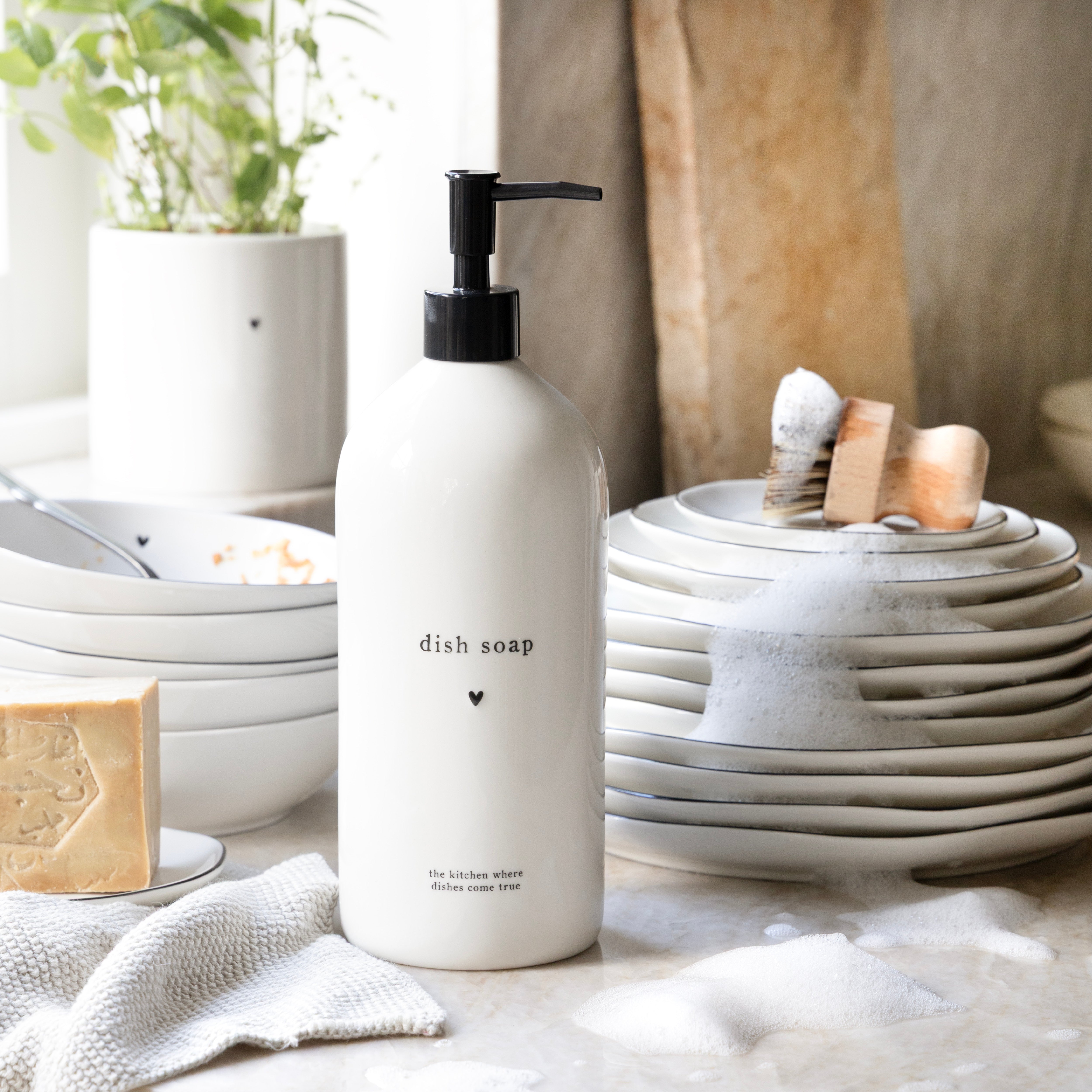 Seifenspender "dish soap" schwarz - Bastion Collections