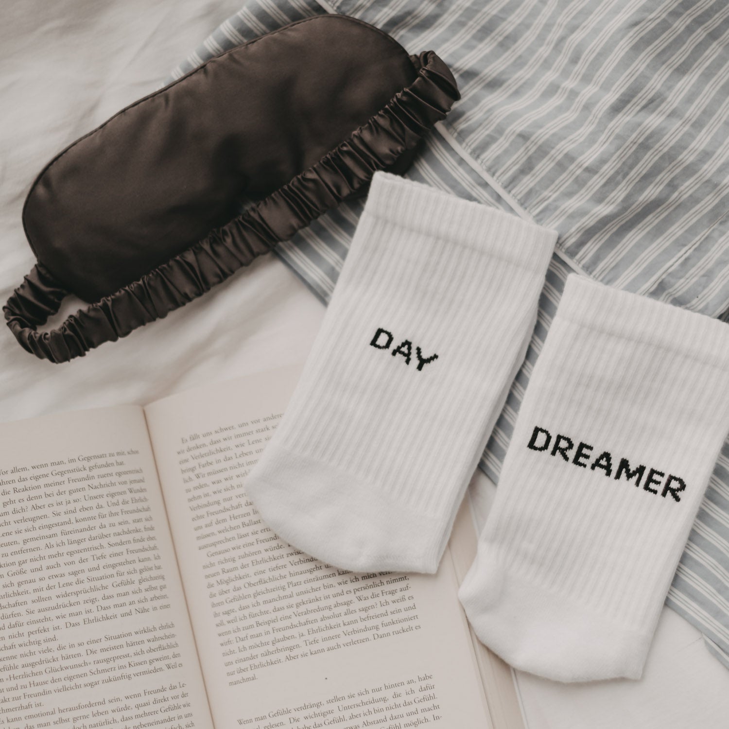 Socks "Day Dreamer" white 35-38 - Eulenschnitt