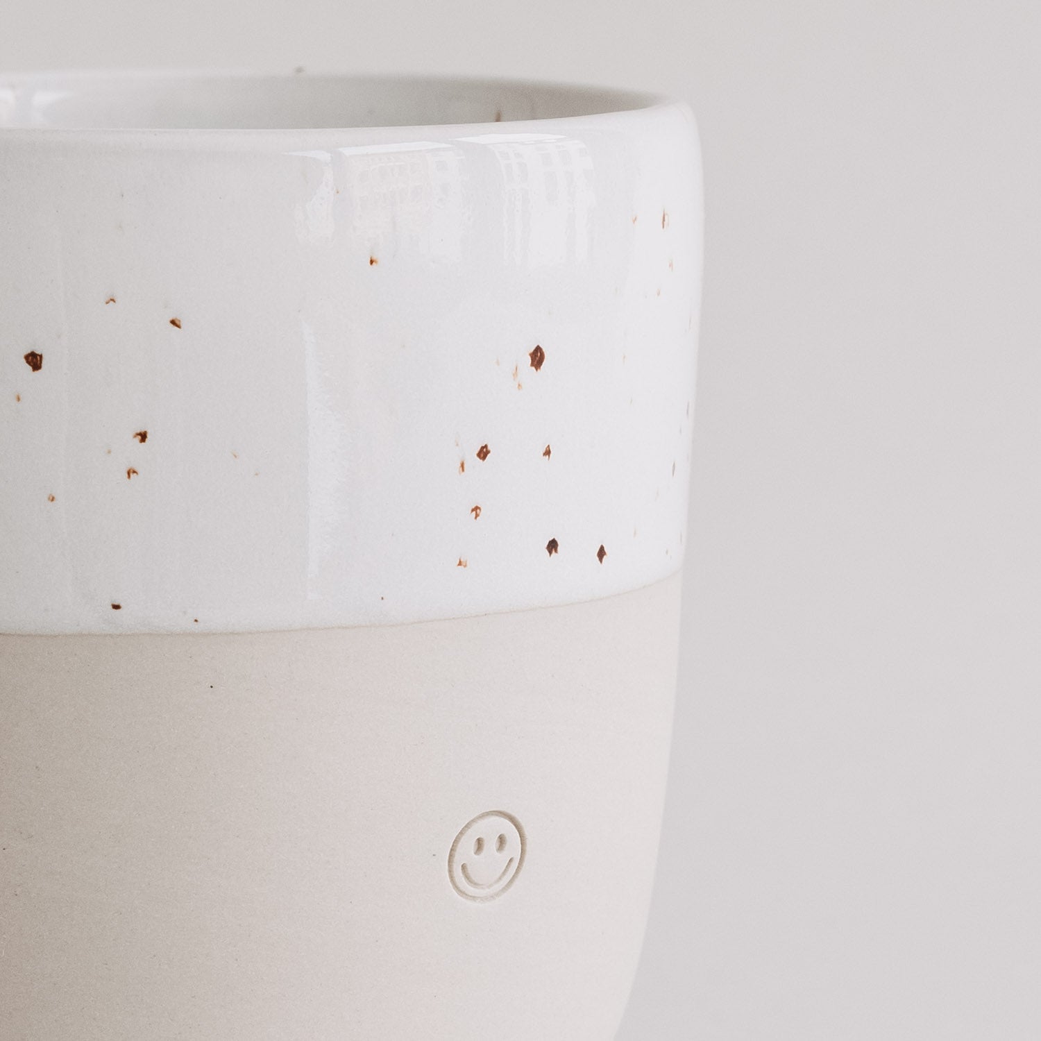 Stoneware mug "Smiley" – handmade - Eulenschnitt