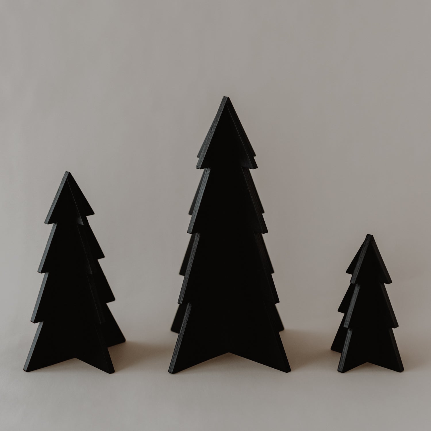 Sapins de Noël en bois noir set de 3 - Eulenschnitt