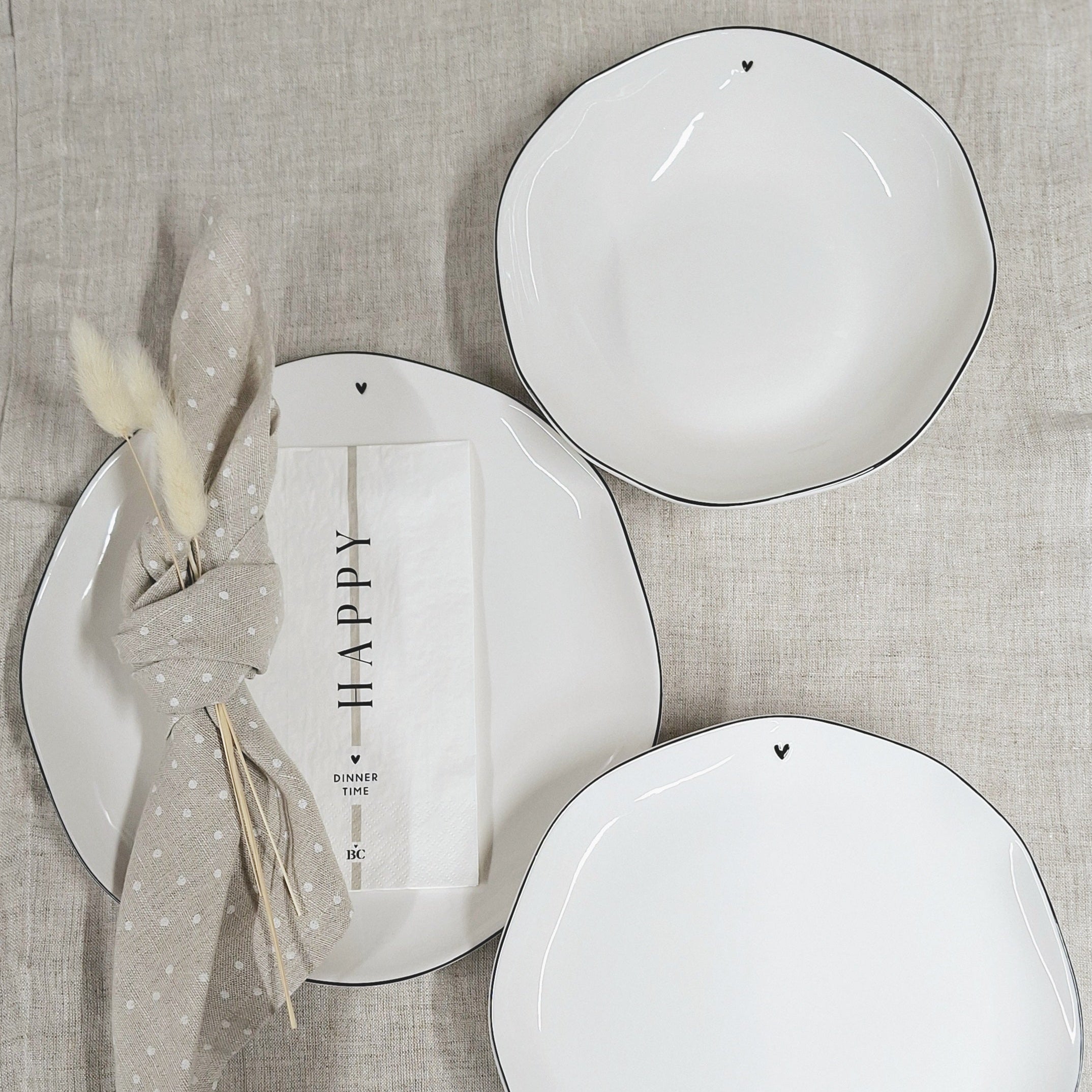 Teller "heart" schwarz 18-teiliges Set - Bastion Collections