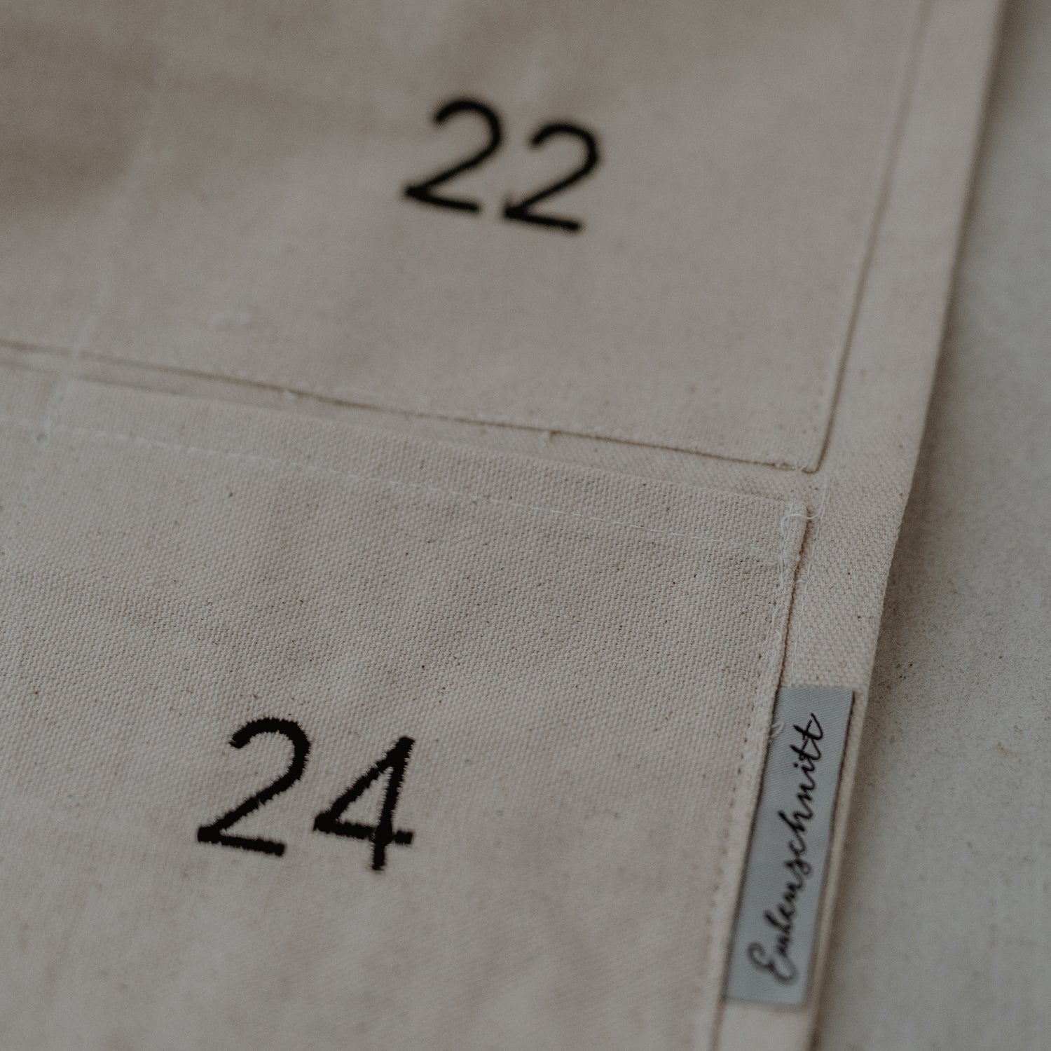 Adventskalender "Merry Christmas" 30cm créme - Eulenschnitt