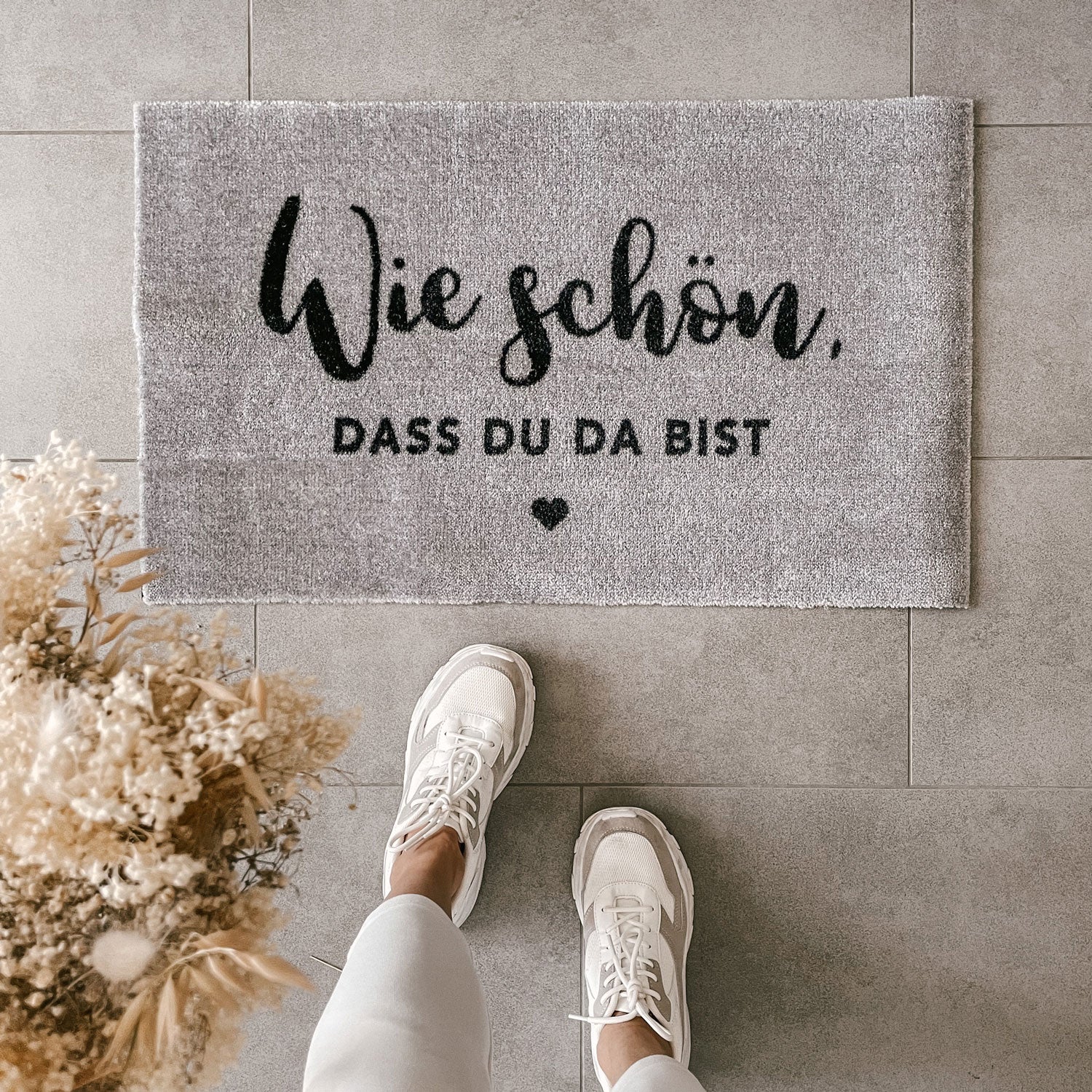 Fussmatte mit Spruch "Wie schön, dass du da bist" grau 75x45cm – waschbar - Eulenschnitt