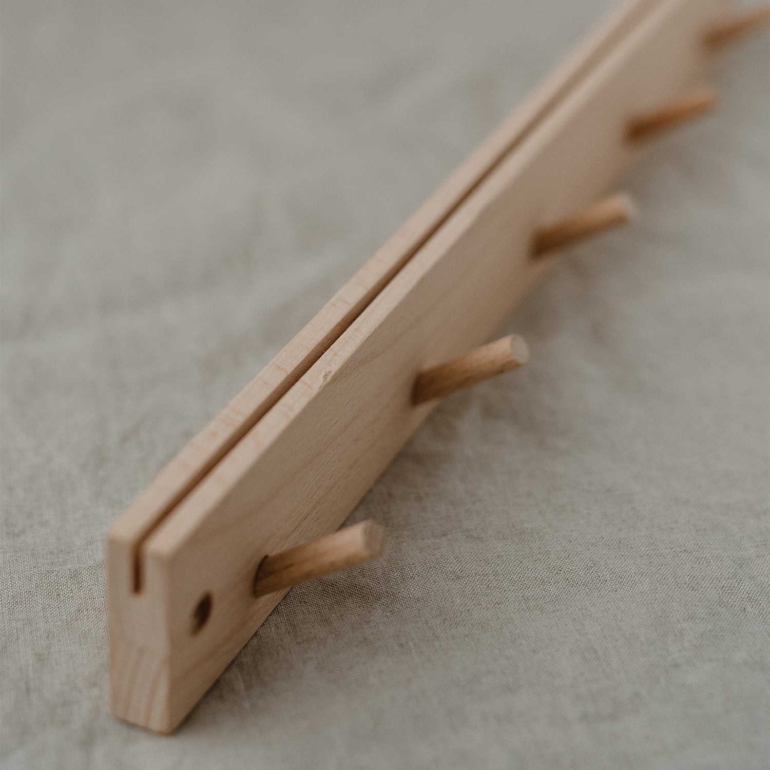 Hakenleiste mit Kartenhalter 42cm - Eulenschnitt