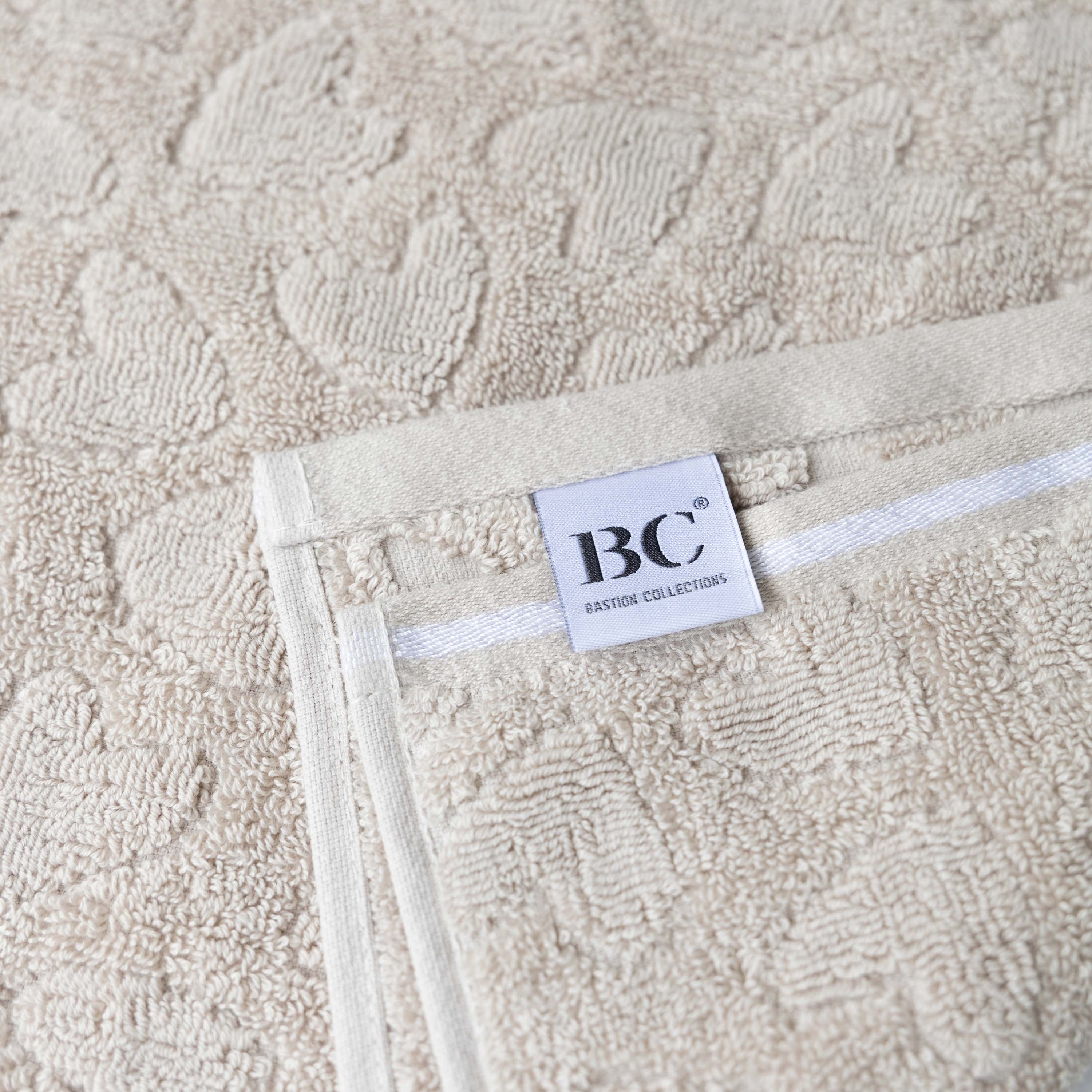 Handtuch "hearts" 70x140cm beige - Bastion Collections