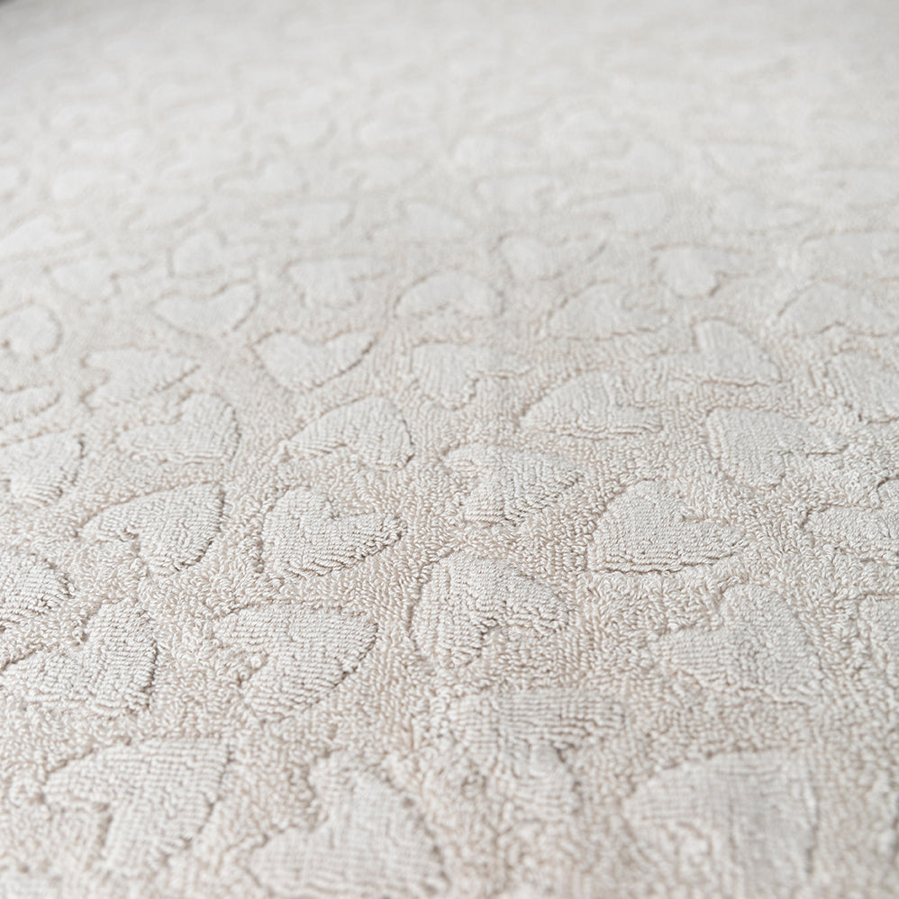 Handtuch "hearts" 70x140cm beige - Bastion Collections