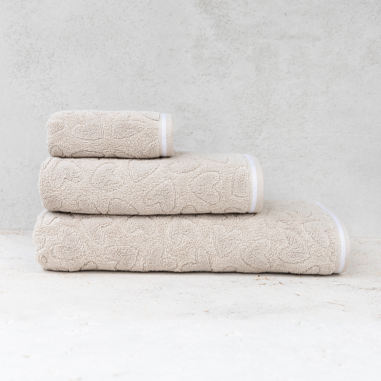 Handtuch "hearts" 70x140cm beige - Bastion Collections