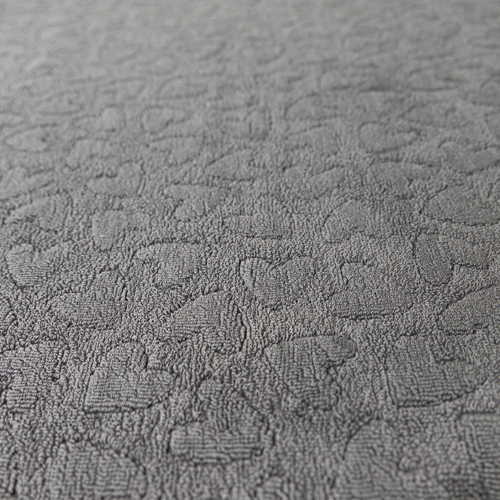 Handtuch "hearts" 70x140cm dunkelgrau - Bastion Collections