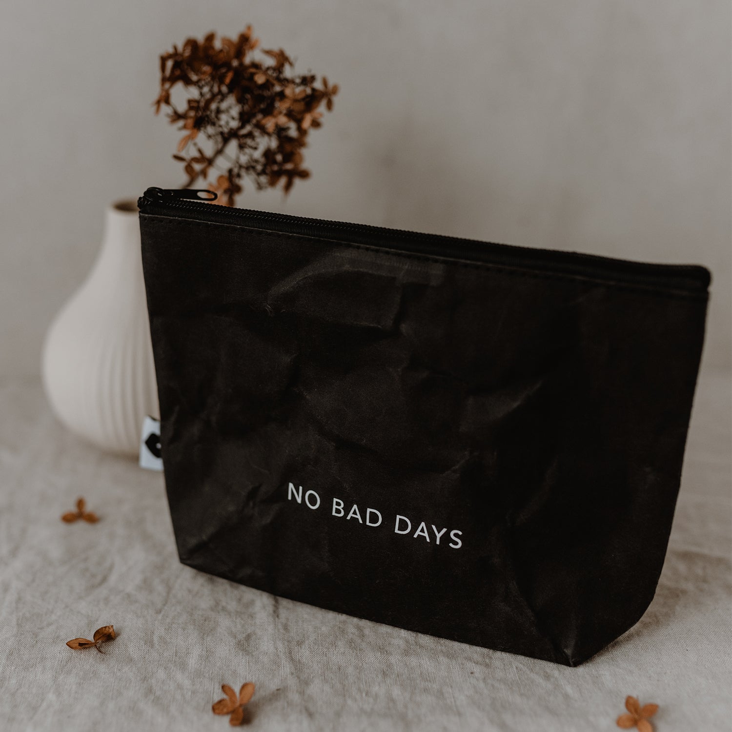 Porta cosmetici "No bad days" nero - Eulenschnitt