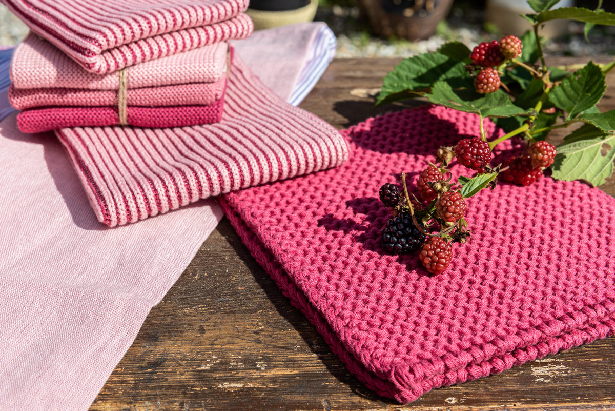 Potholders Dark Antique Pink Set of 2 - Solwang Design (Image 2)
