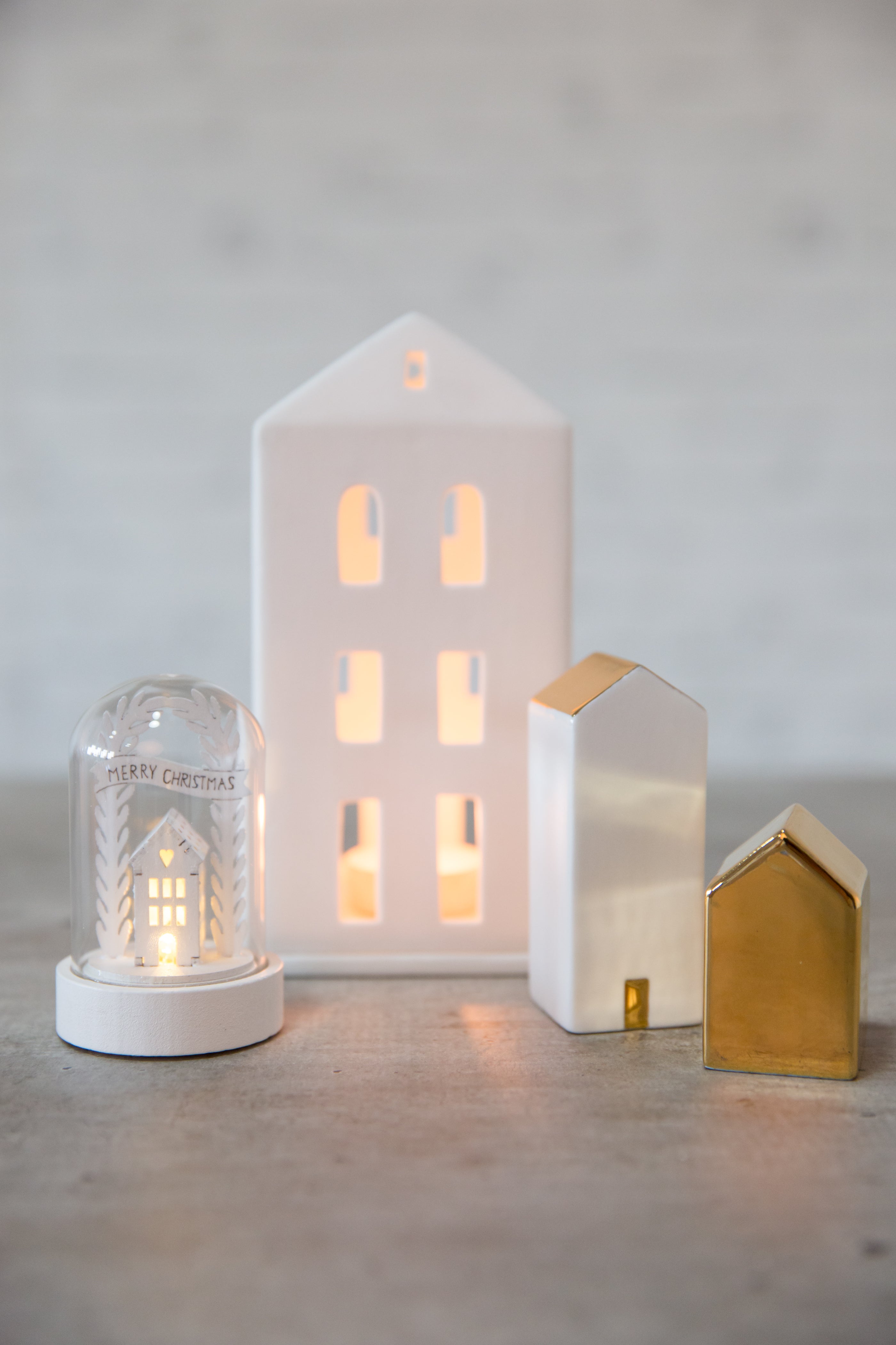 Maison lumineuse toit en croupe - fait main - Räder