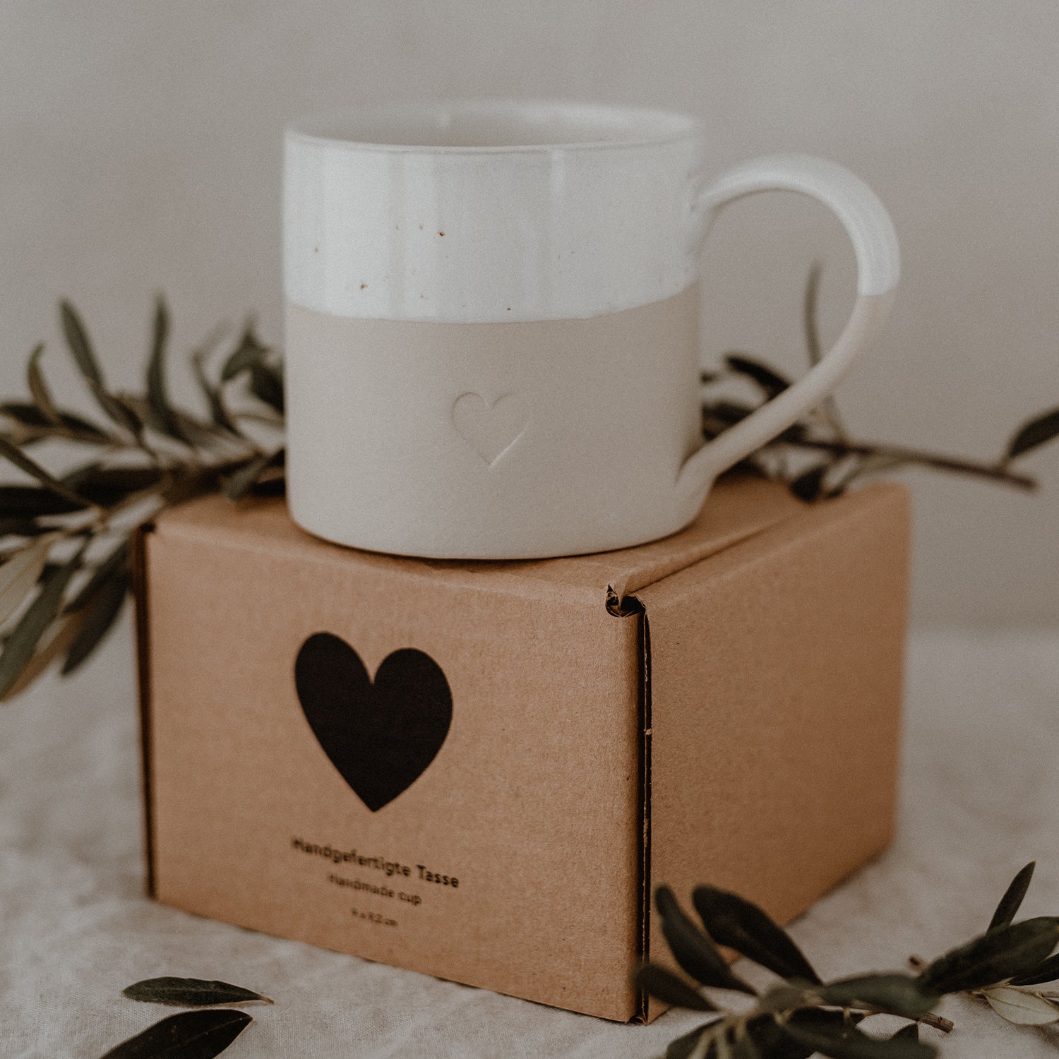 Stoneware cup heart big - handmade - Eulenschnitt