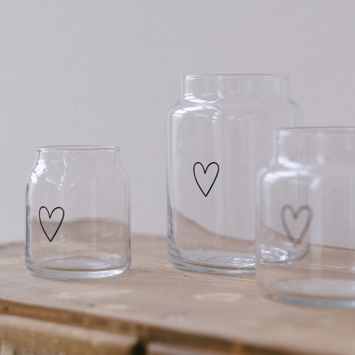 Vase aus Glas Herz mittel schwarz - Eulenschnitt