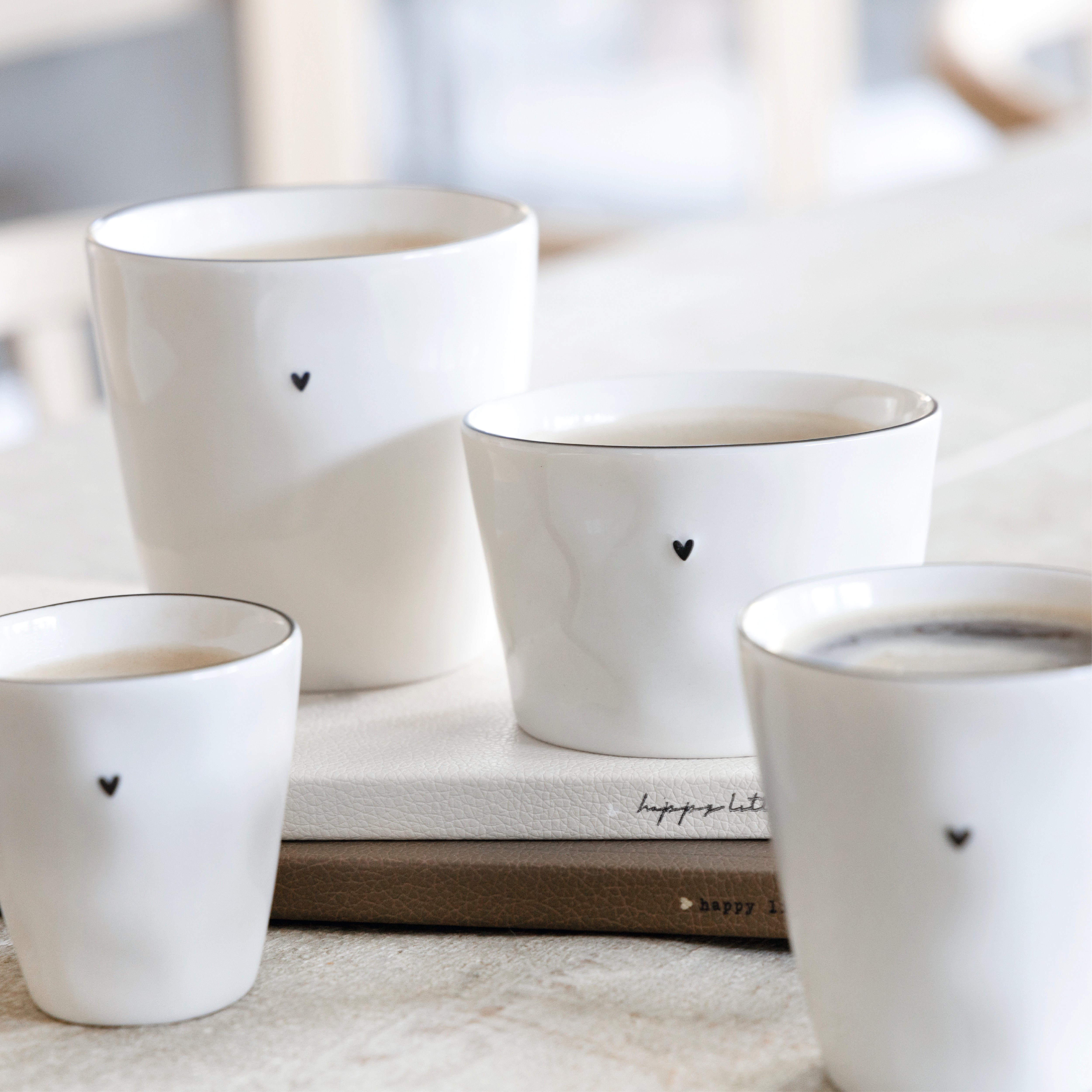 Mug "heart" medium black - Bastion Collections