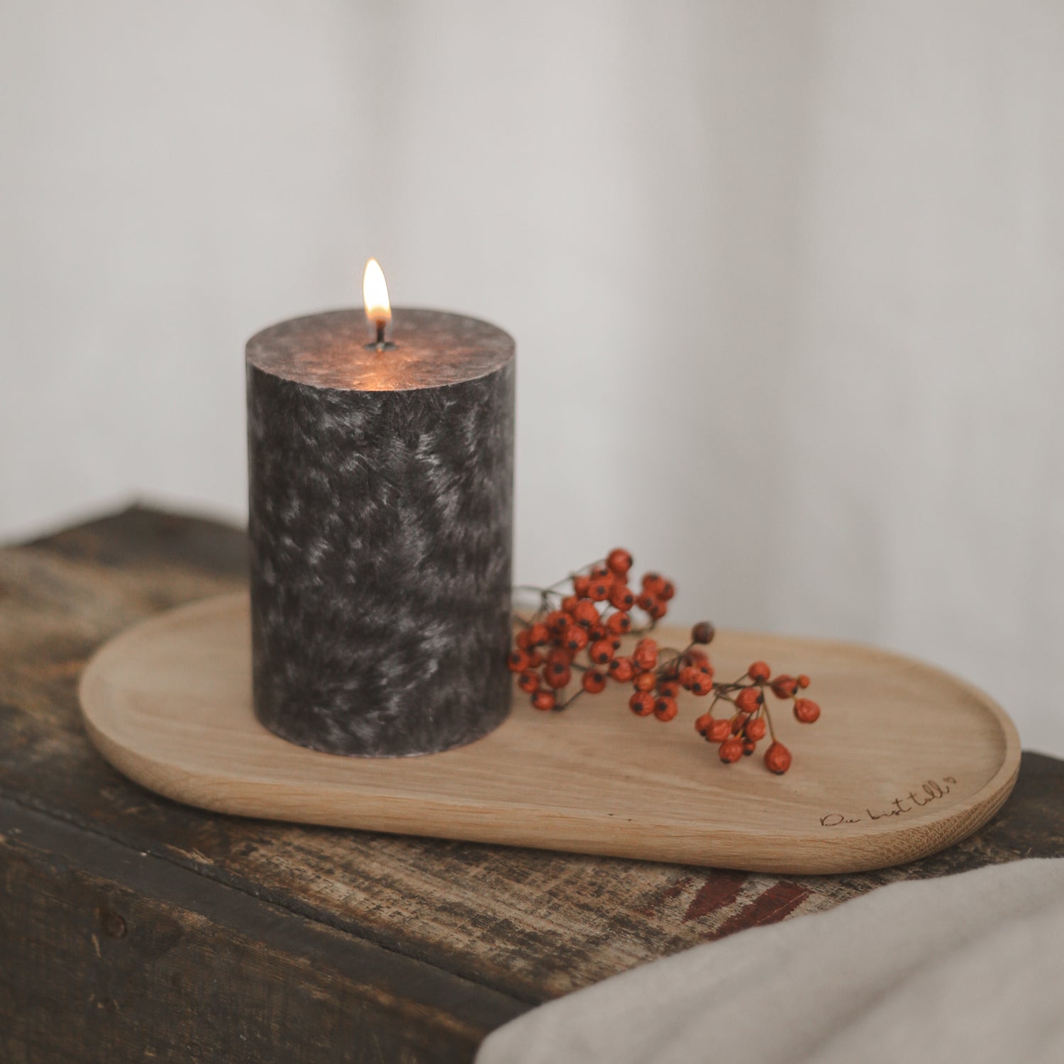 Blockkerze Olive 10x7cm schwarz-violett - Eulenschnitt