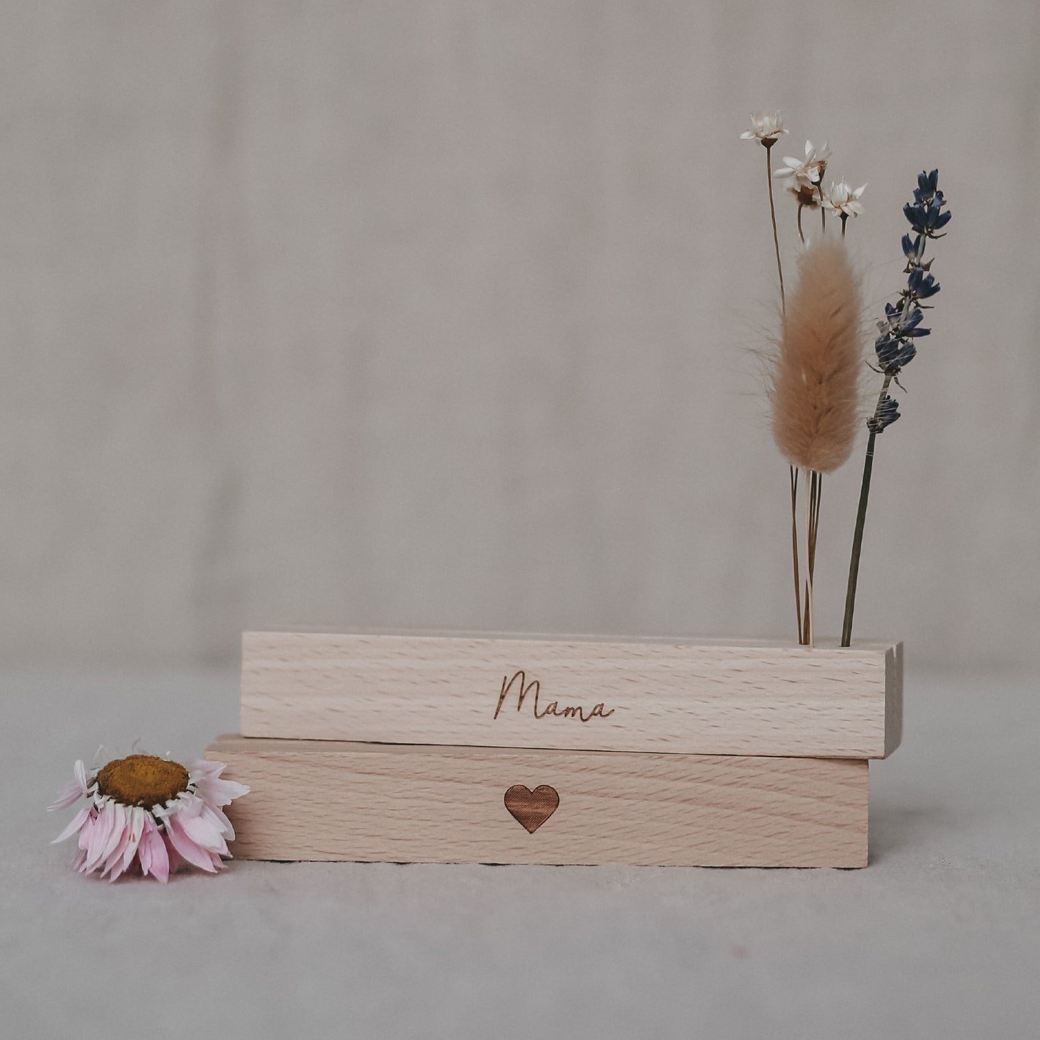 Blumen– & Kartenständer "Mama" & Herz 2er Set - Eulenschnitt