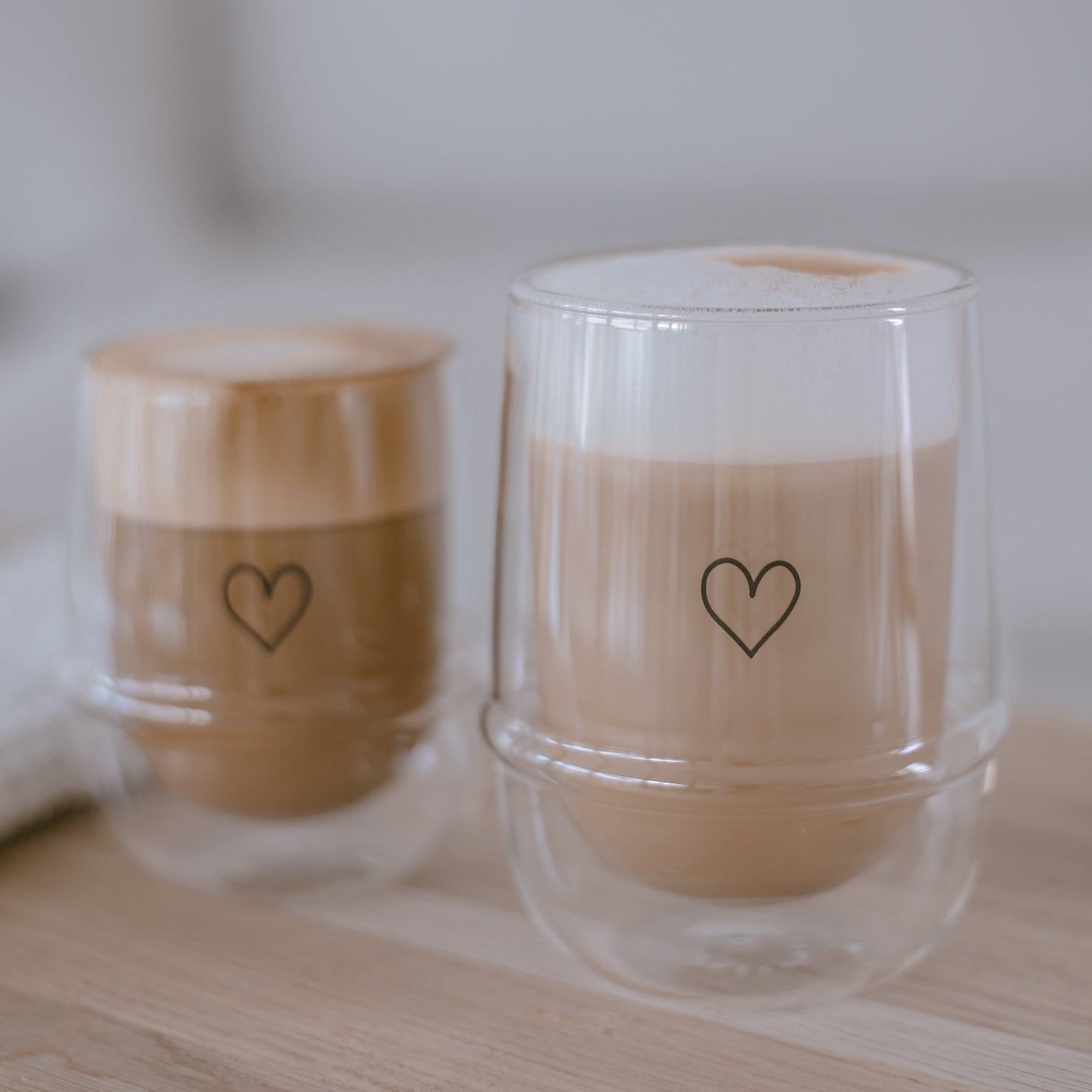 Bicchiere latte macchiato a doppia parete cuore 340ml nero - Eulenschnitt