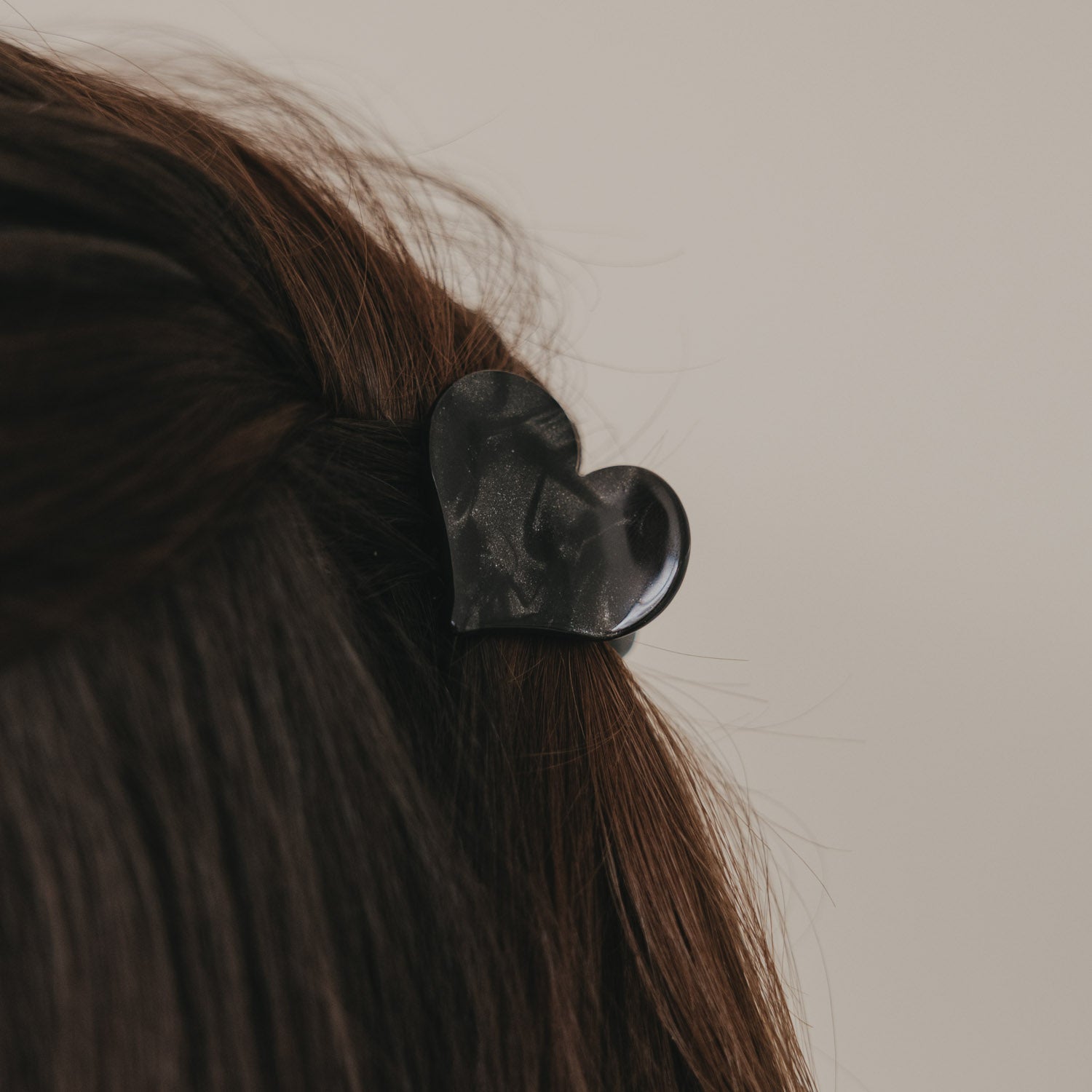 Large heart-shaped hair clip Night - Eulenschnitt