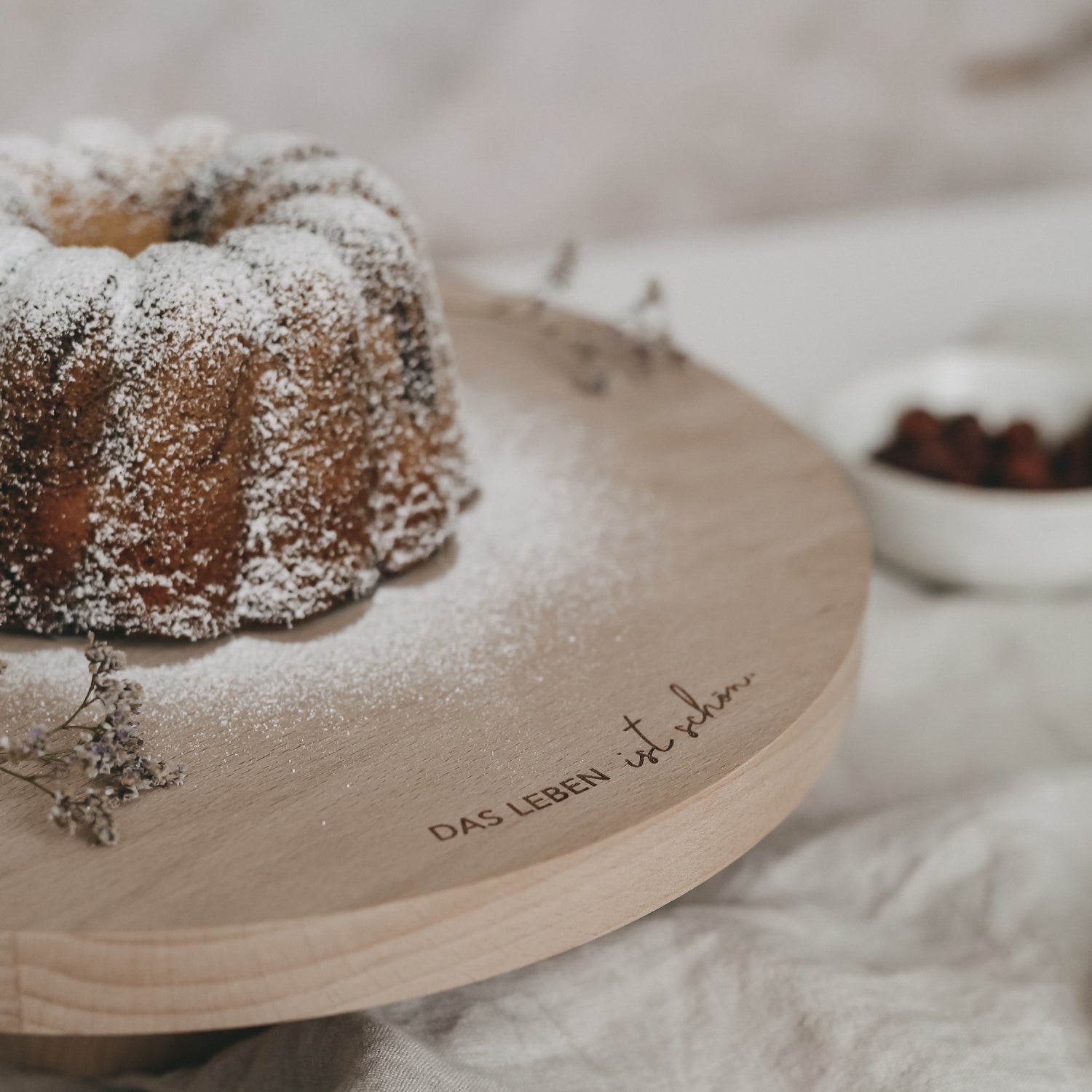 Kuchenständer "Das Leben ist schön" - Eulenschnitt