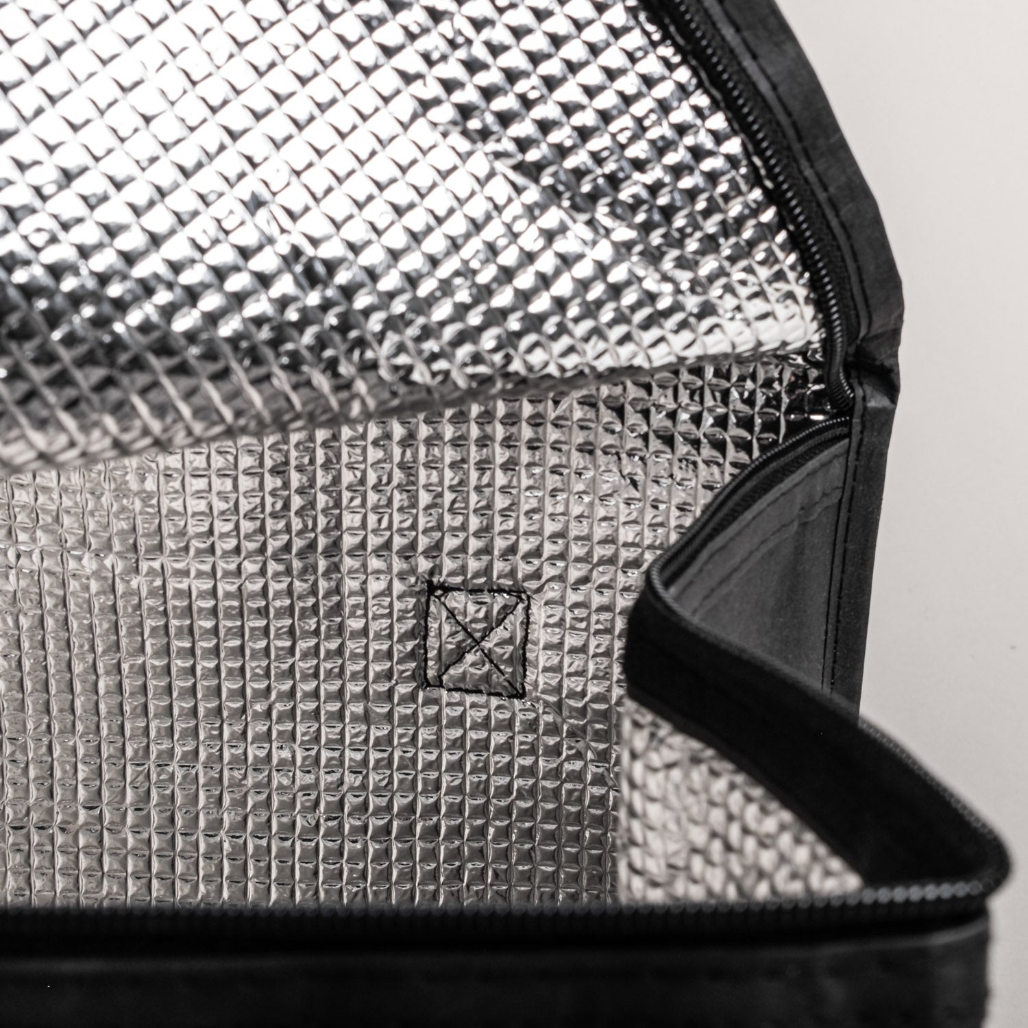 Kühltasche Herz schwarz - Eulenschnitt