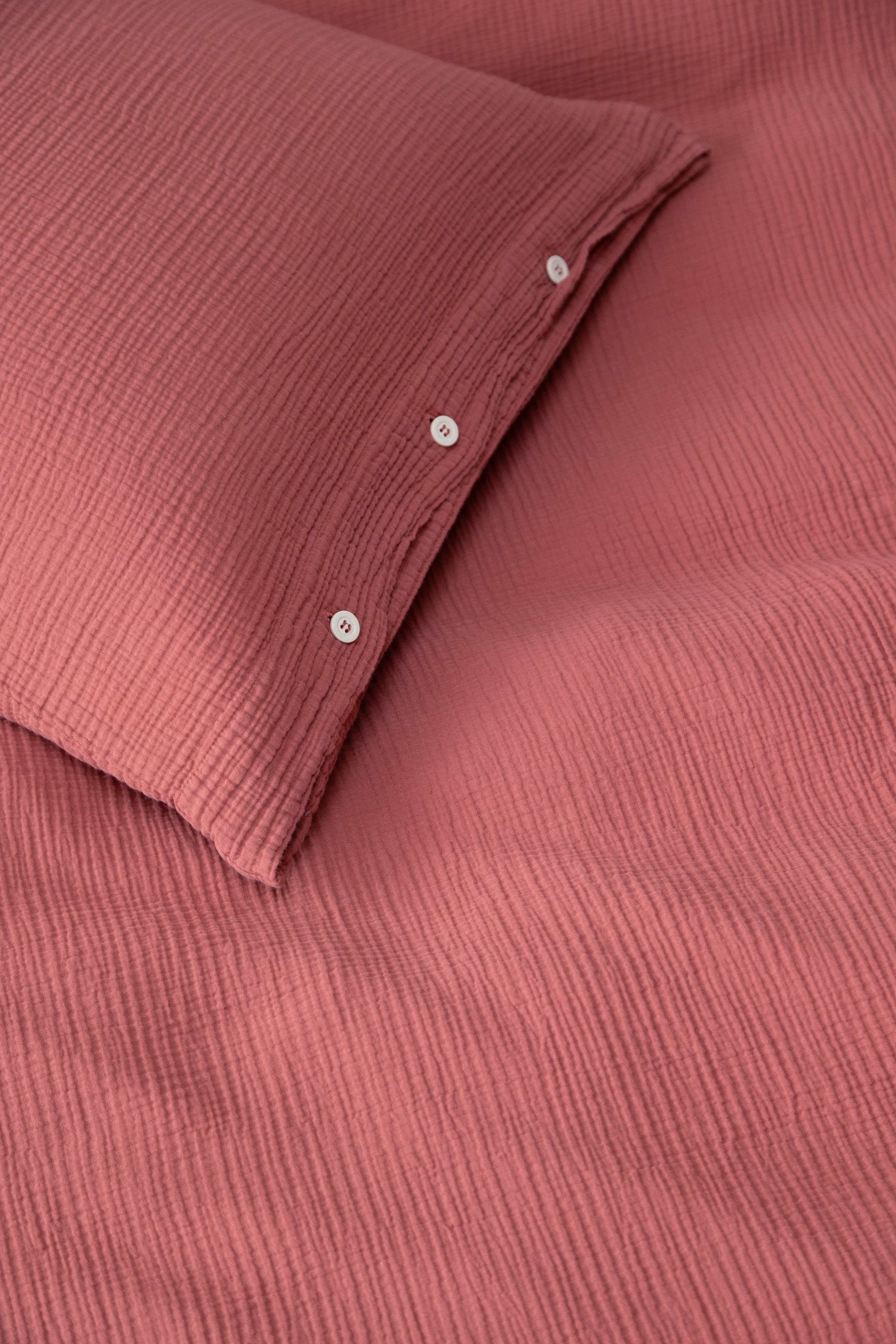 Taie d'oreiller en mousseline Jula rouge corail 65x65cm - Farbliebe