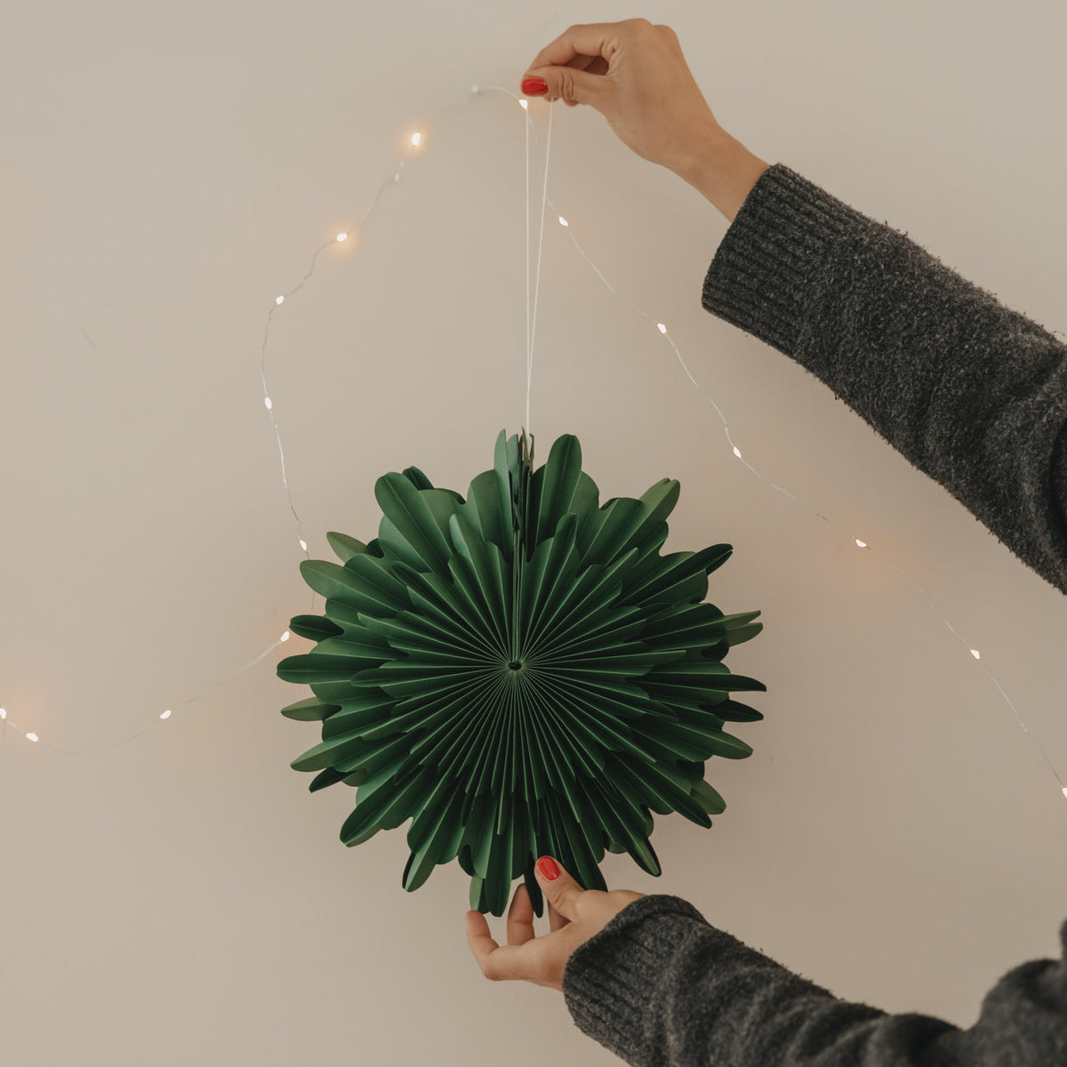 Snowflake dark green 30cm - Eulenschnitt