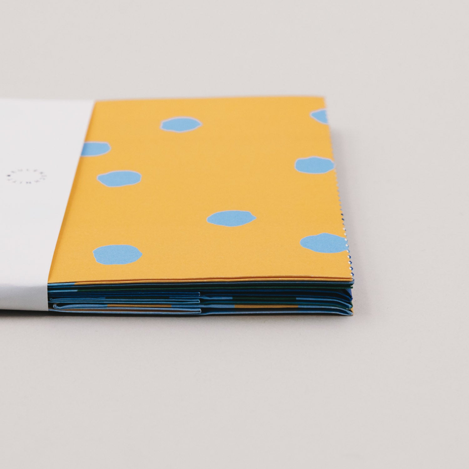 Papiertüten Streifen & Punkte blau klein 6er Set - Eulenschnitt