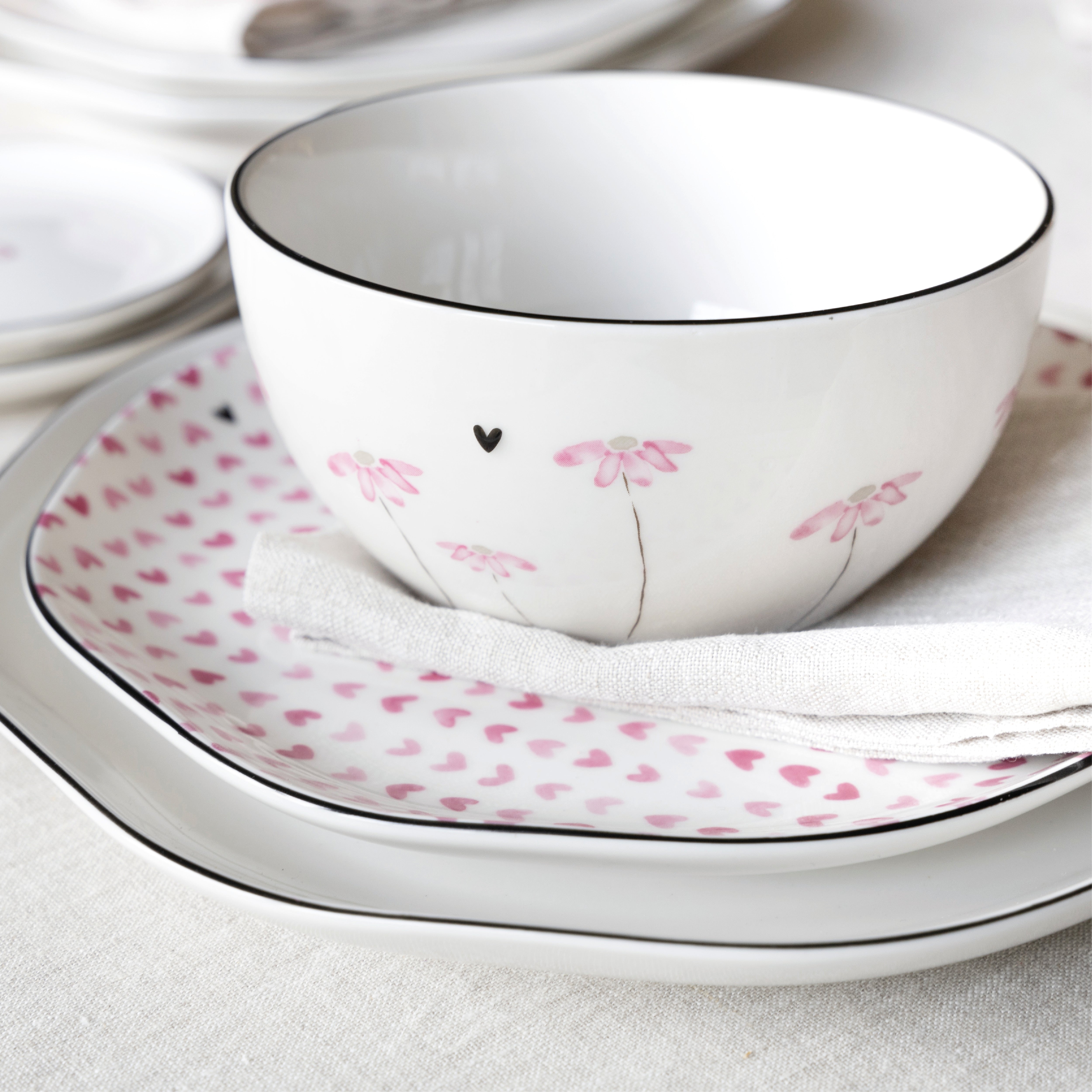 Schale "flowers" mittel rose - Bastion Collections
