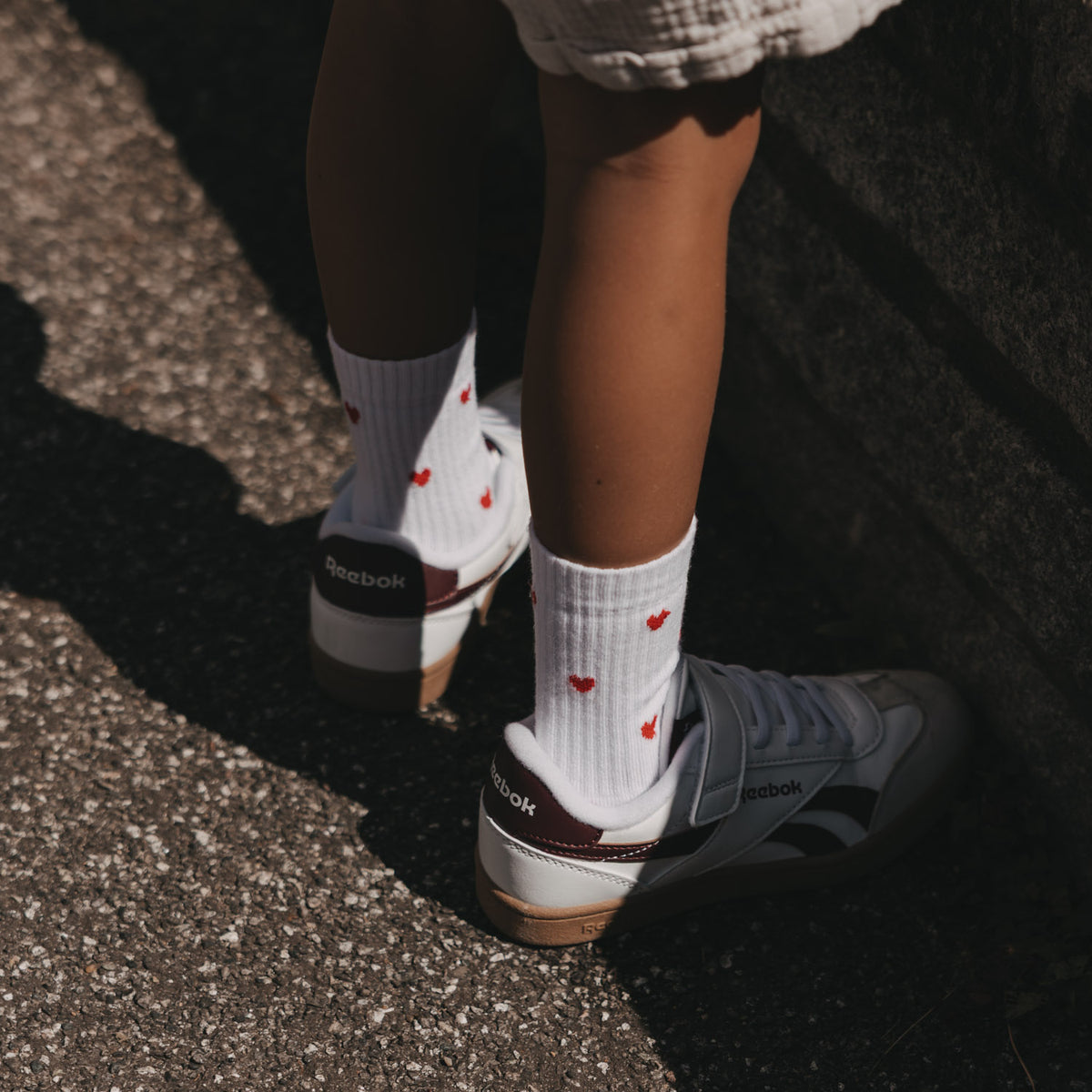 Kids socks red hearts white 31-34 - Eulenschnitt (Image 4)