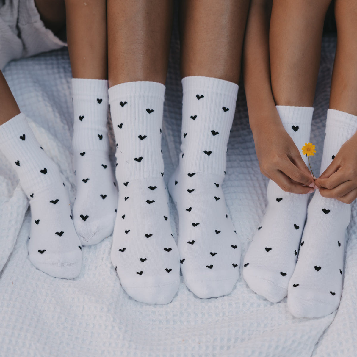 Chaussettes enfant coeurs noirs blanc 31-34 - Eulenschnitt (Image 3)