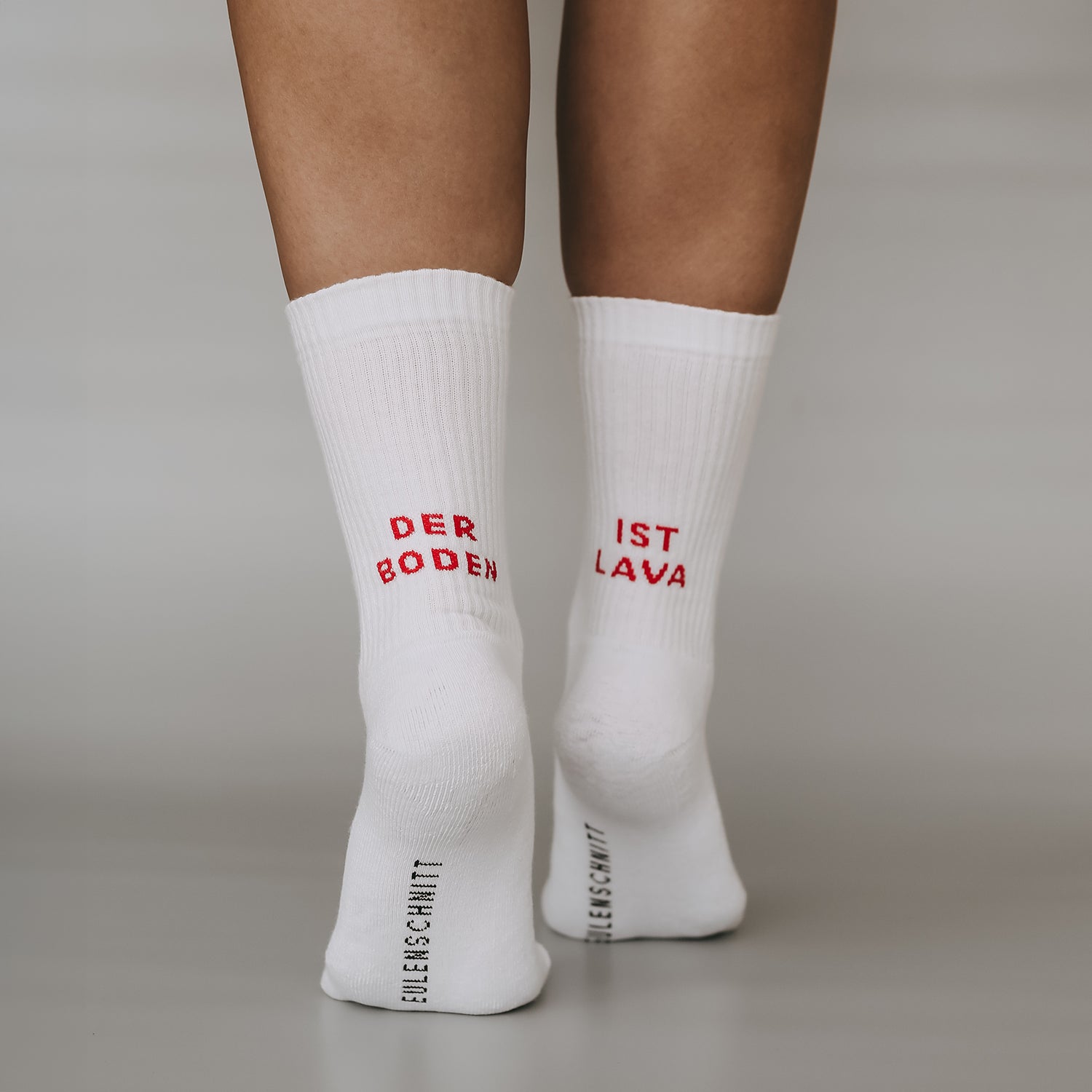 Socken "DER BODEN IST LAVA" weiss 43–46 - Eulenschnitt