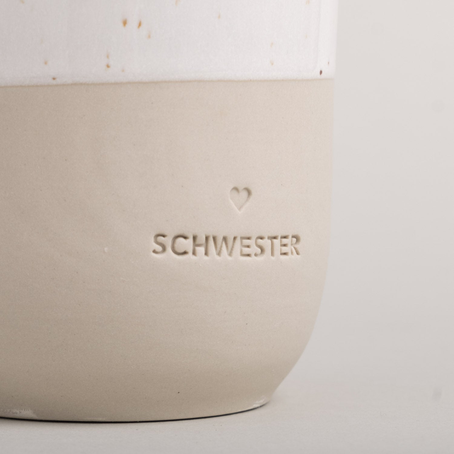 Steingutbecher "SCHWESTER" – handgemacht - Eulenschnitt
