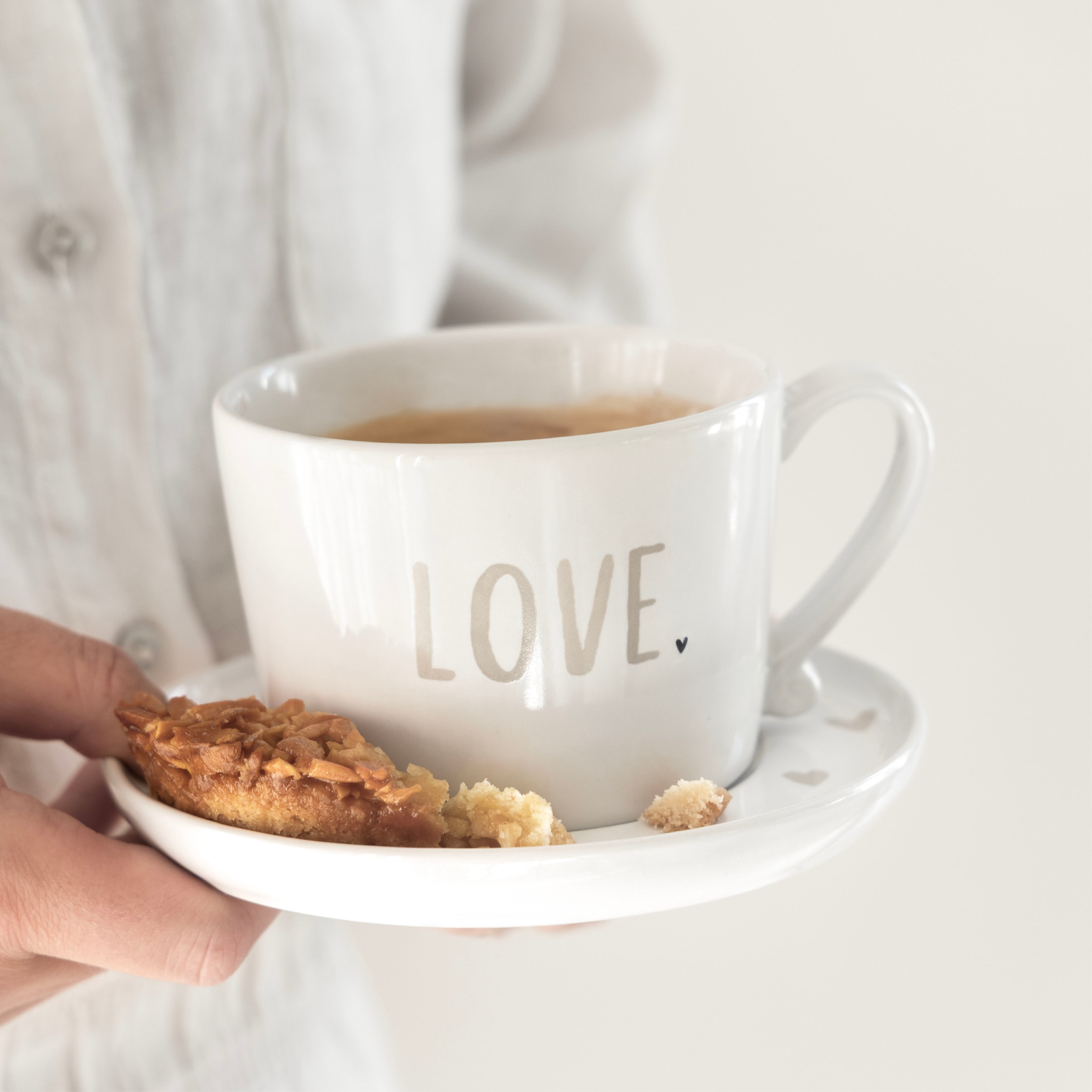Cup "love" large beige - Bastion Collections