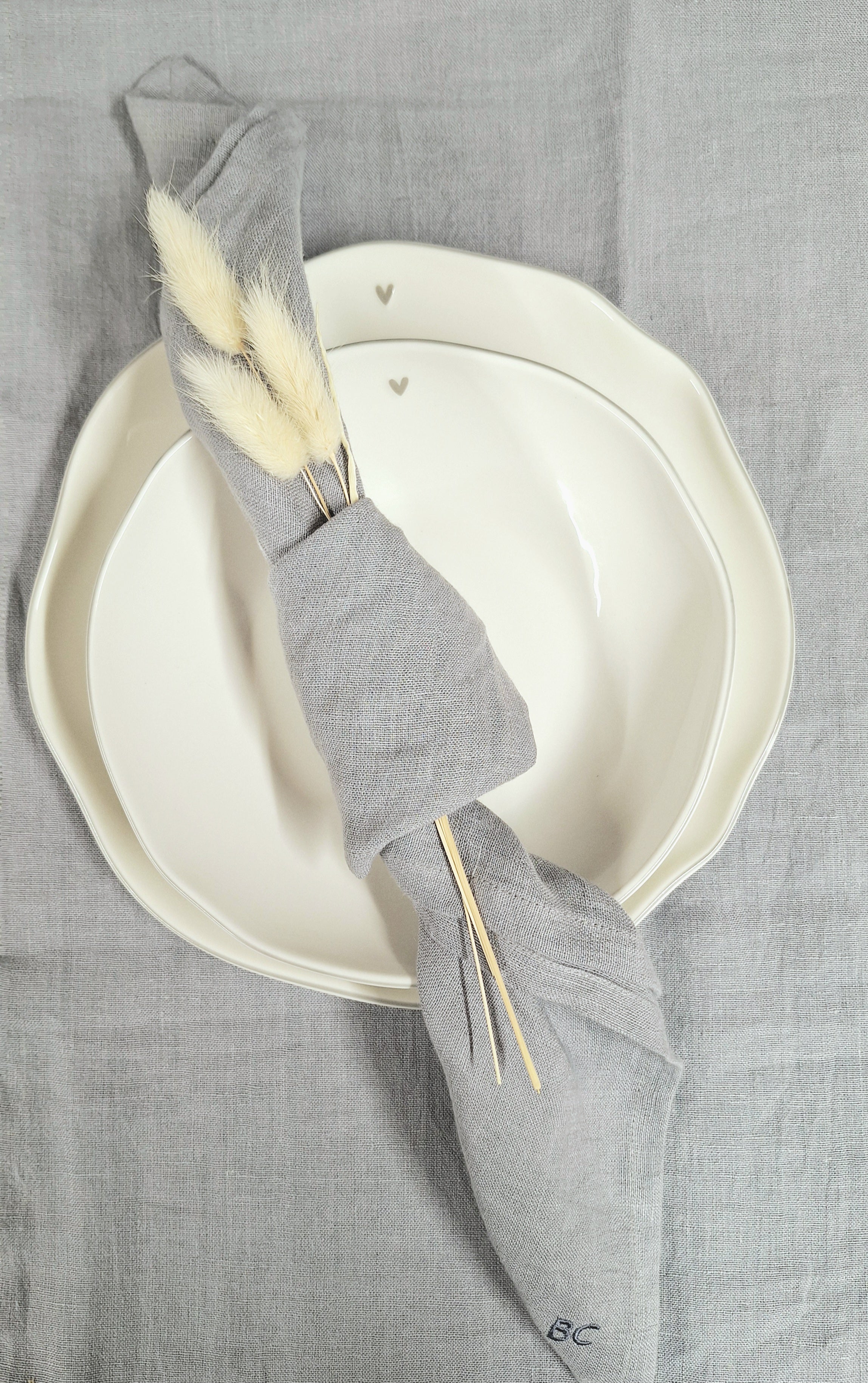 Teller "heart" grau 18-teiliges Set - Bastion Collections