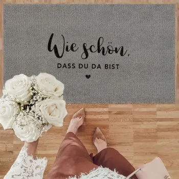 Zerbino con scritta "Wie schön, dass du da bist" grigio 67x120cm – lavabile - Eulenschnitt