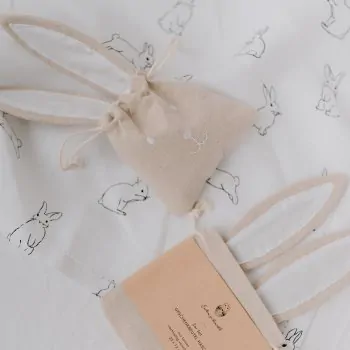 Pochettes cadeaux en tissu lapin petit set de 2 - Eulenschnitt - Photo de l'article 4