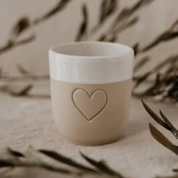 Stoneware mug big heart - handmade - Eulenschnitt - Article Picture 3