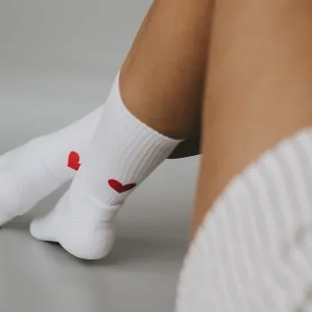 Socken rotes Herz weiss 35-38 - Eulenschnitt Artikelbild 4